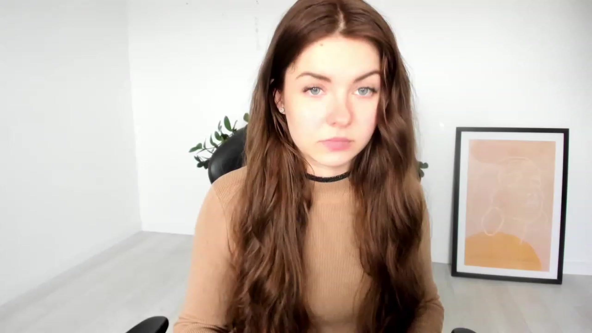 Gallery image thumbnail from Miriam_Mills's myfreecams stream on, 03/27/2023, 08:40 image 14 of 20