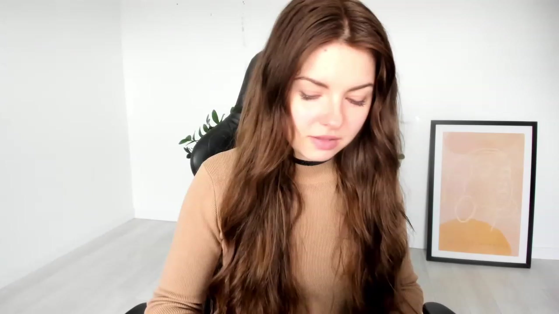 Gallery image thumbnail from Miriam_Mills's myfreecams stream on, 03/27/2023, 08:40 image 5 of 20