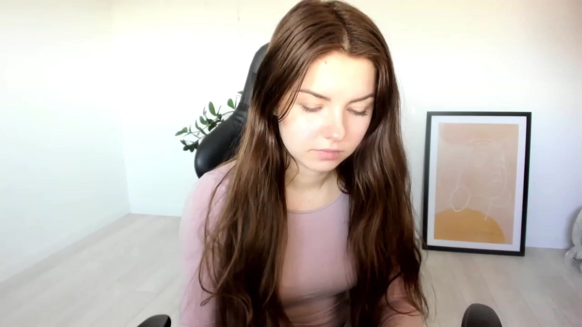 Gallery image thumbnail from Miriam_Mills's myfreecams stream on, 03/30/2023, 07:31 image 11 of 20