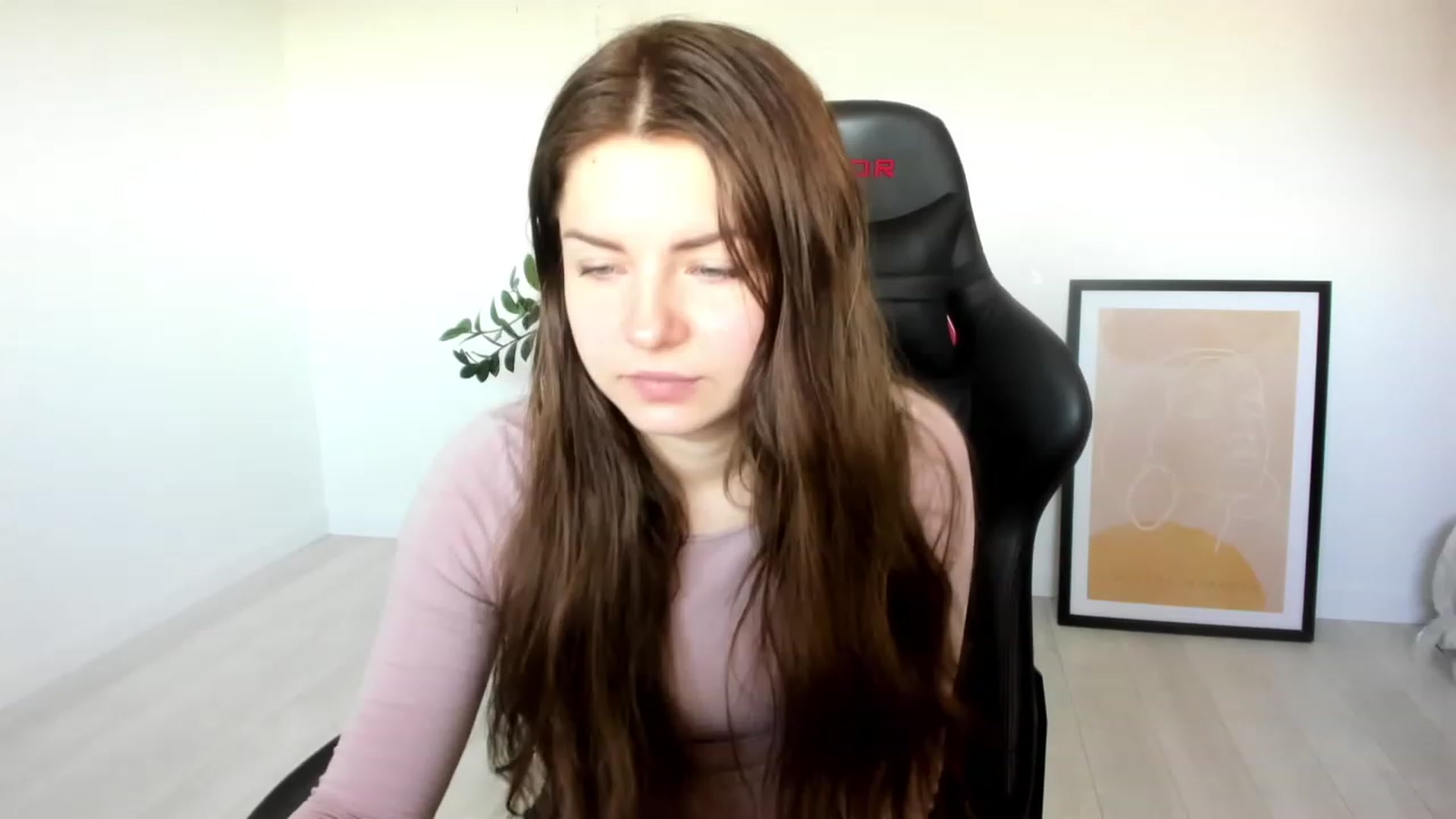 Gallery image thumbnail from Miriam_Mills's myfreecams stream on, 03/30/2023, 07:31 image 15 of 20