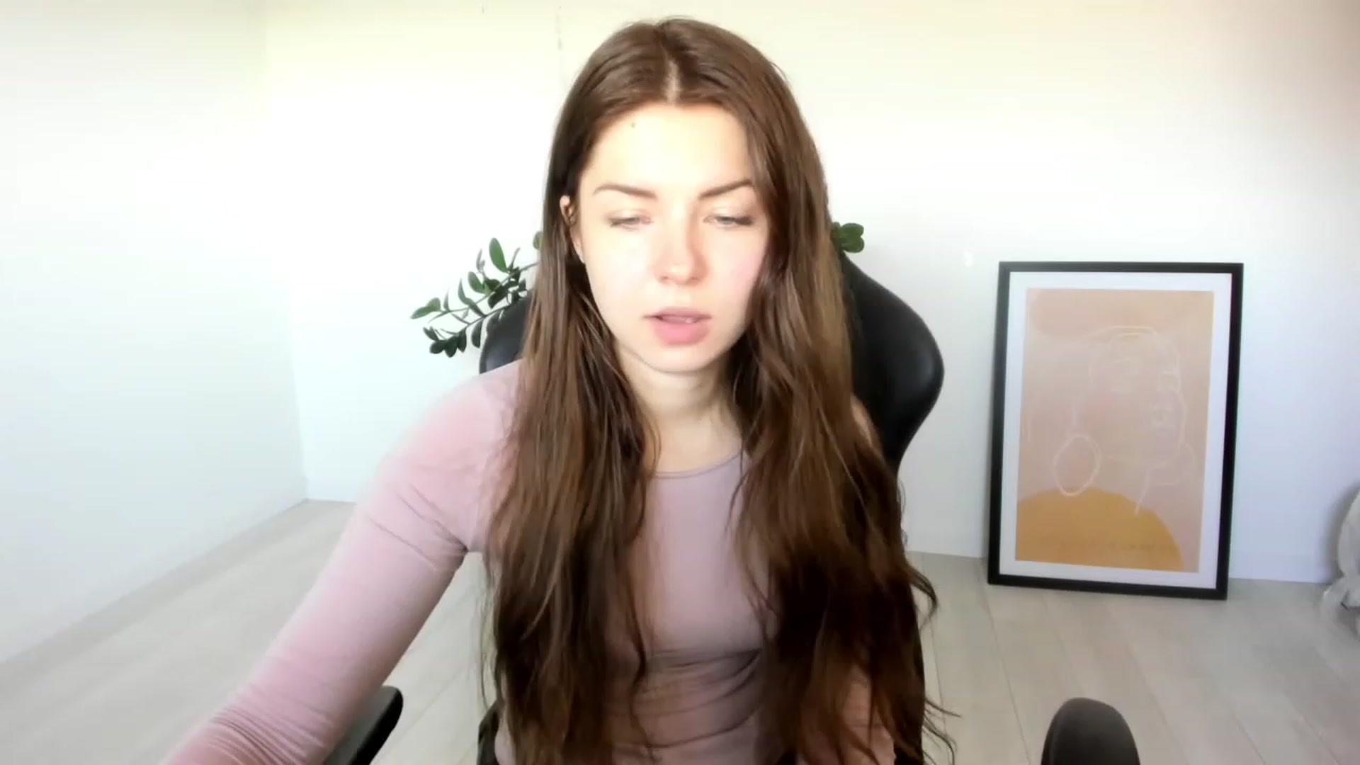 Gallery image thumbnail from Miriam_Mills's myfreecams stream on, 03/30/2023, 07:31 image 20 of 20
