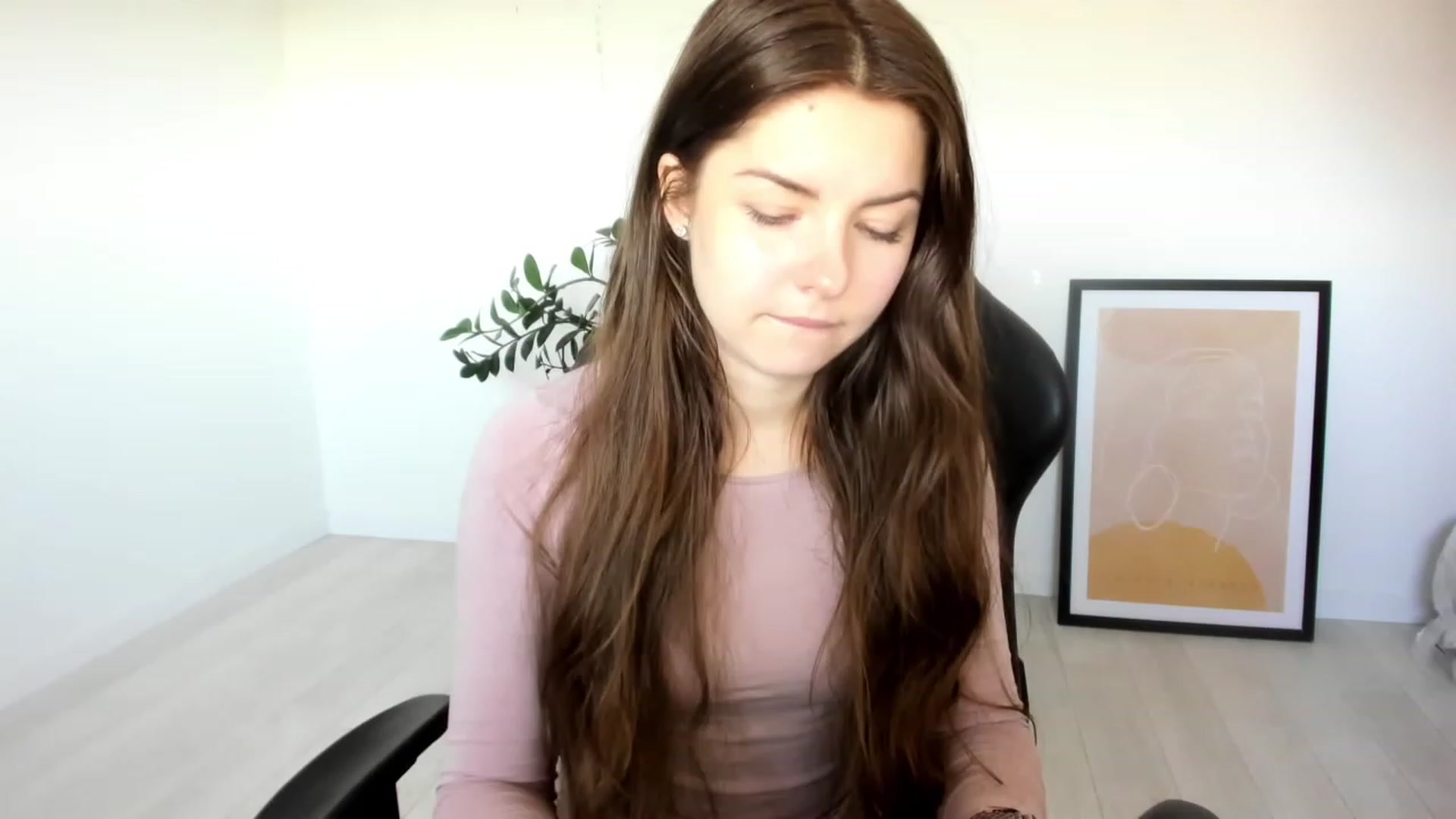 Gallery image thumbnail from Miriam_Mills's myfreecams stream on, 03/30/2023, 07:31 image 19 of 20