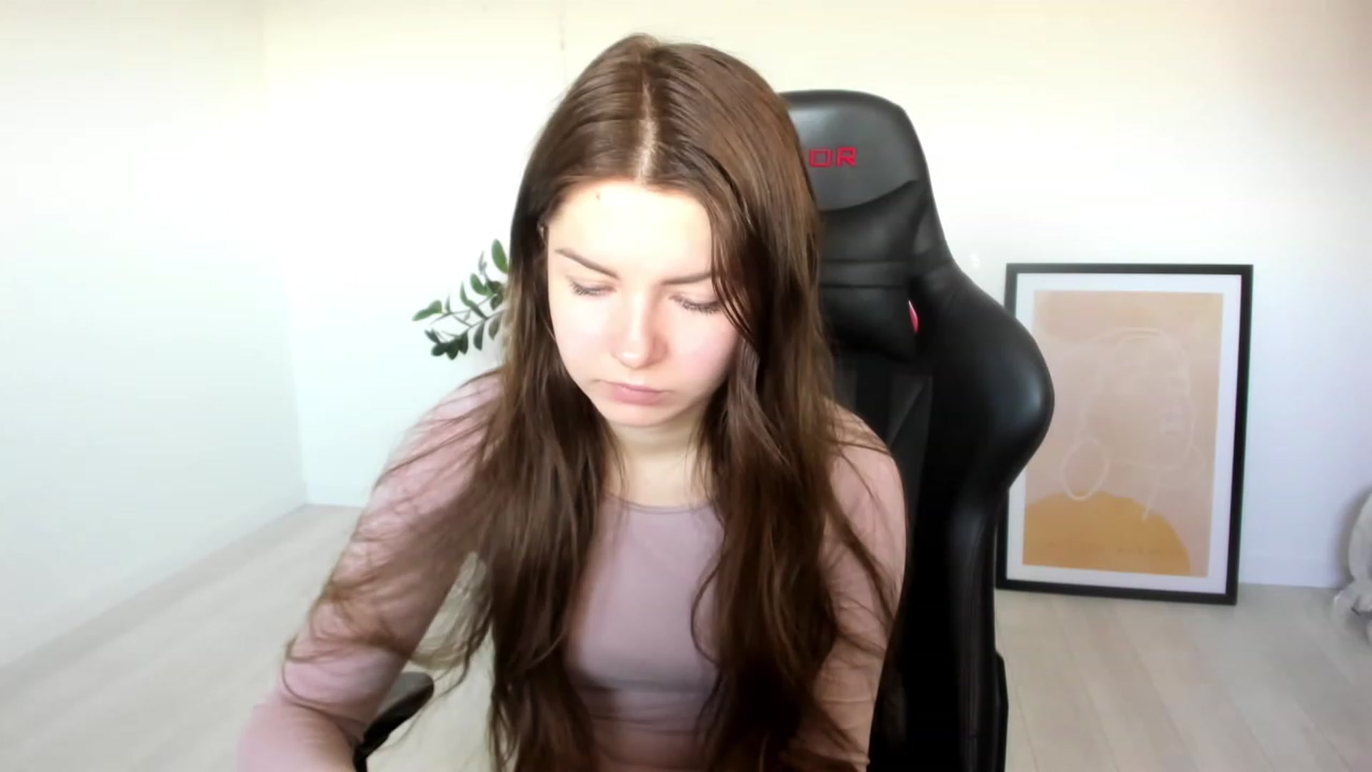 Gallery image thumbnail from Miriam_Mills's myfreecams stream on, 03/30/2023, 07:31 image 9 of 20