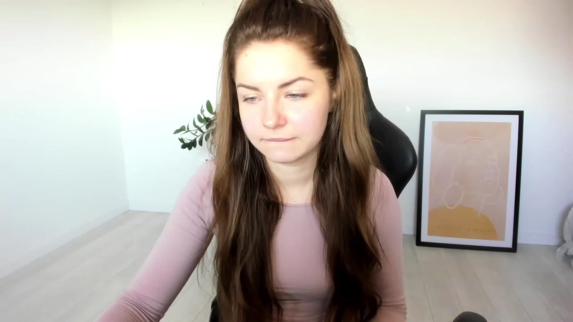 Gallery image thumbnail from Miriam_Mills's myfreecams stream on, 03/30/2023, 08:40 image 8 of 20