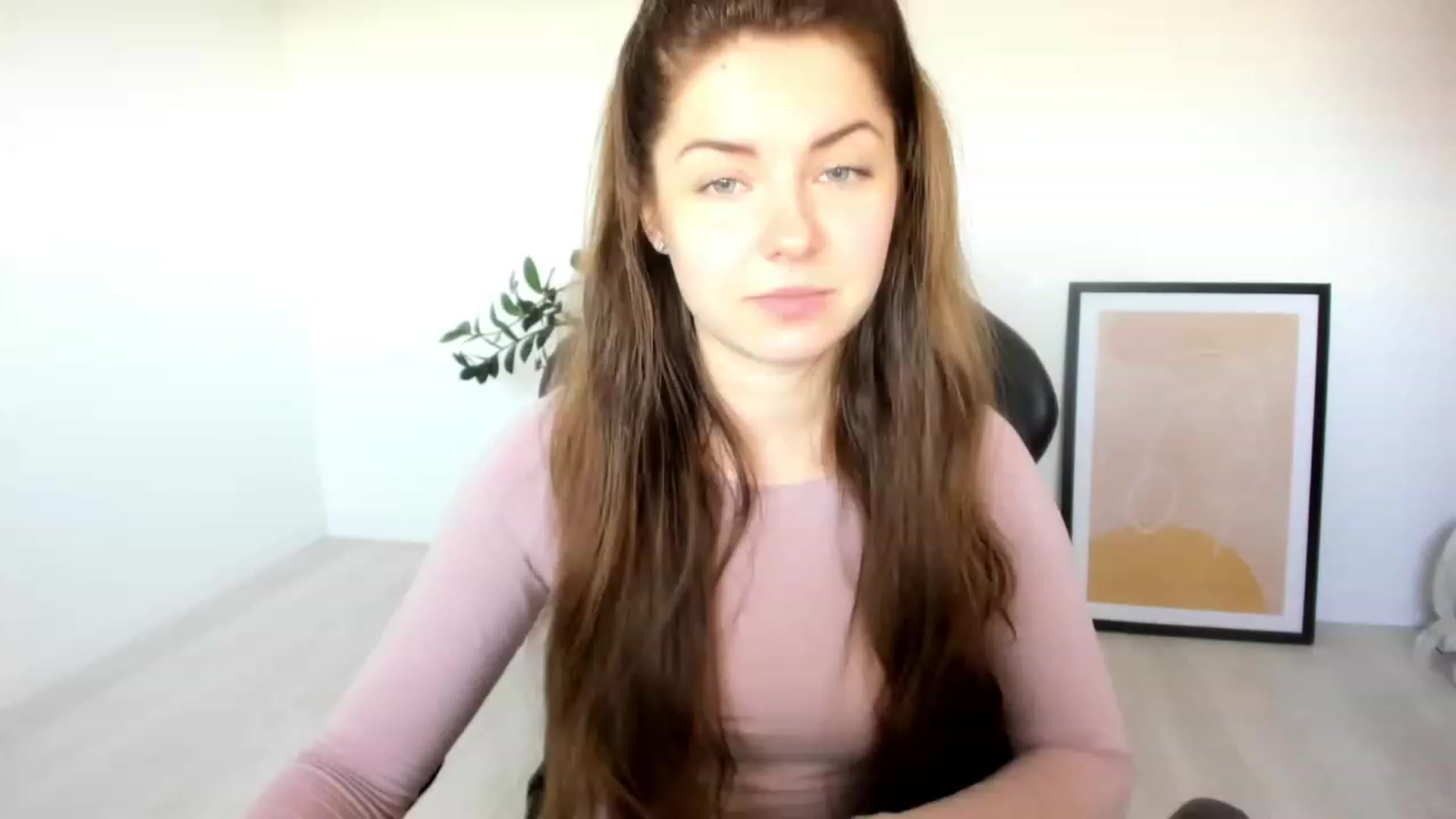 Gallery image thumbnail from Miriam_Mills's myfreecams stream on, 03/30/2023, 08:40 image 4 of 20
