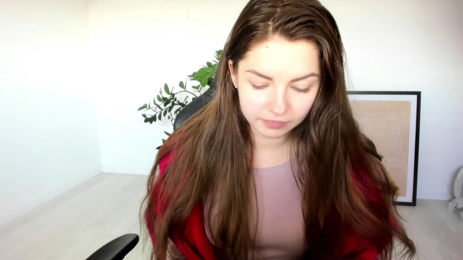 Gallery image thumbnail from Miriam_Mills's myfreecams stream on, 03/30/2023, 09:28 image 13 of 20