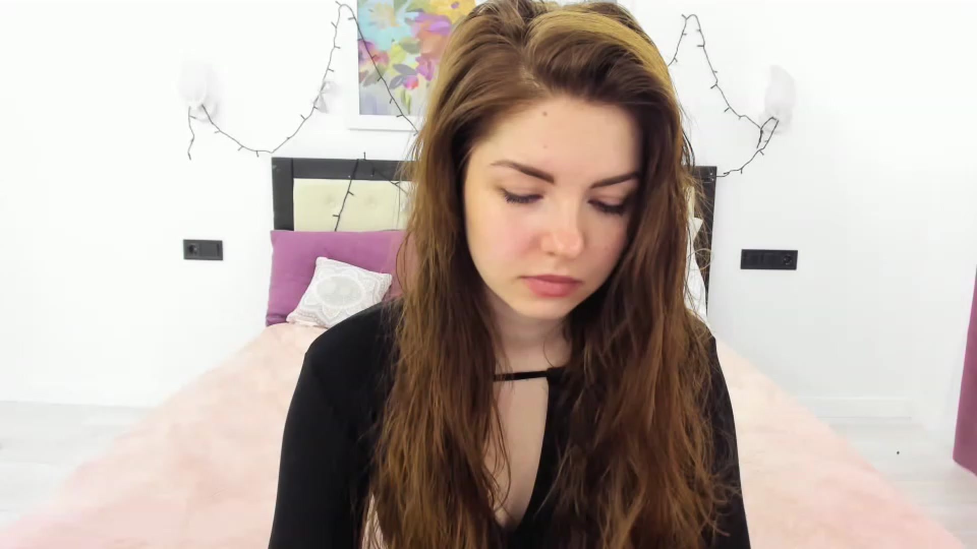 Gallery image thumbnail from Miriam_Mills's myfreecams stream on, 04/10/2023, 07:07 image 16 of 20