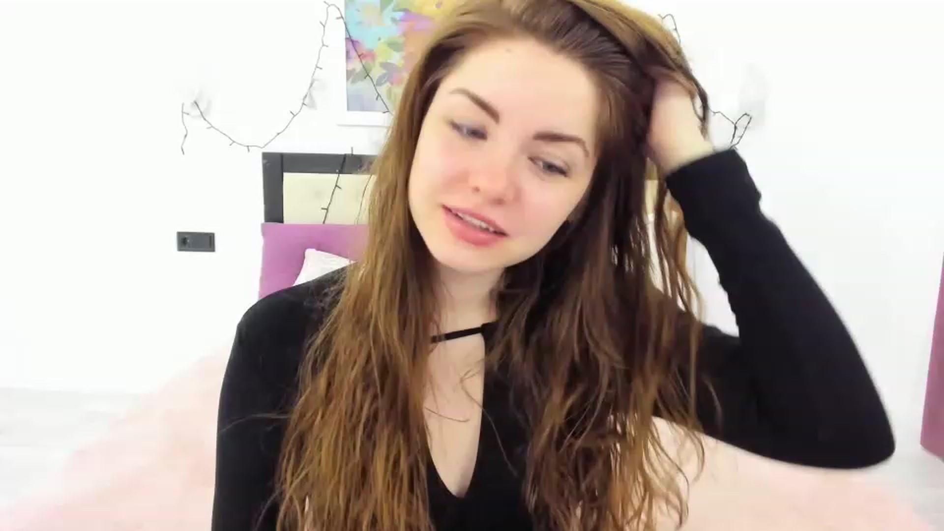 Gallery image thumbnail from Miriam_Mills's myfreecams stream on, 04/10/2023, 07:07 image 7 of 20