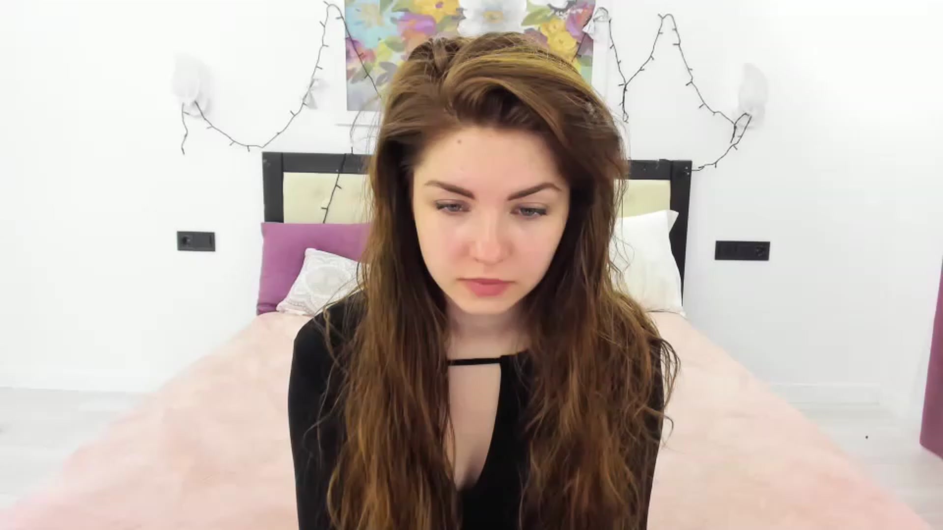 Gallery image thumbnail from Miriam_Mills's myfreecams stream on, 04/10/2023, 07:07 image 18 of 20