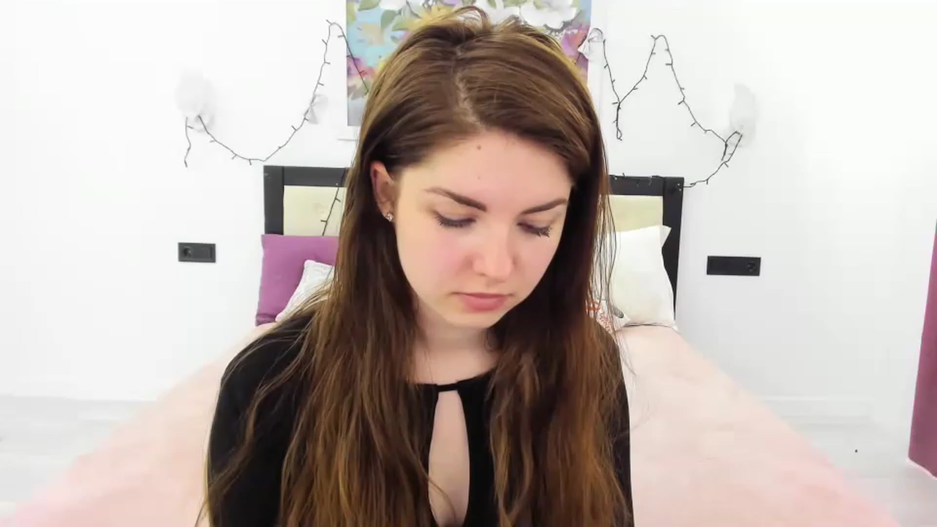 Gallery image thumbnail from Miriam_Mills's myfreecams stream on, 04/10/2023, 09:10 image 18 of 20