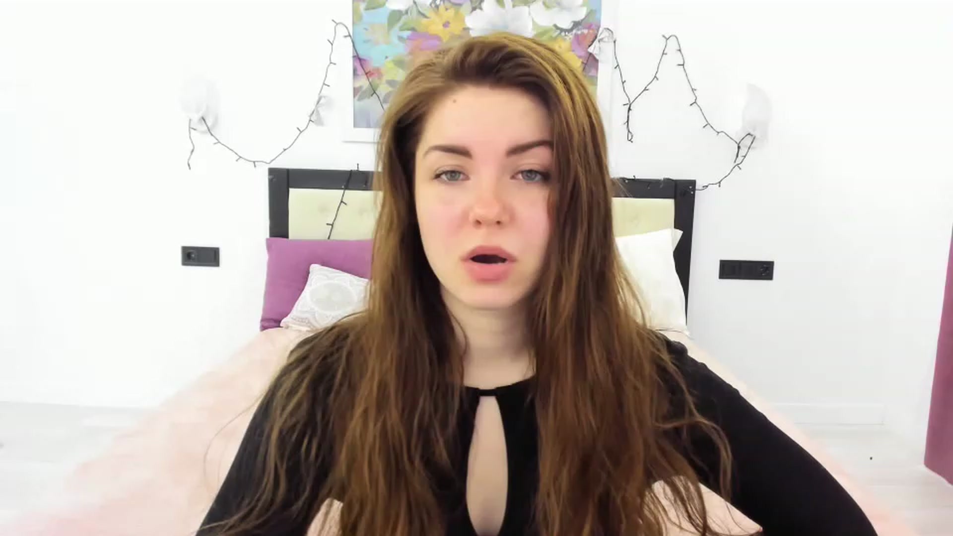 Gallery image thumbnail from Miriam_Mills's myfreecams stream on, 04/10/2023, 09:10 image 1 of 20