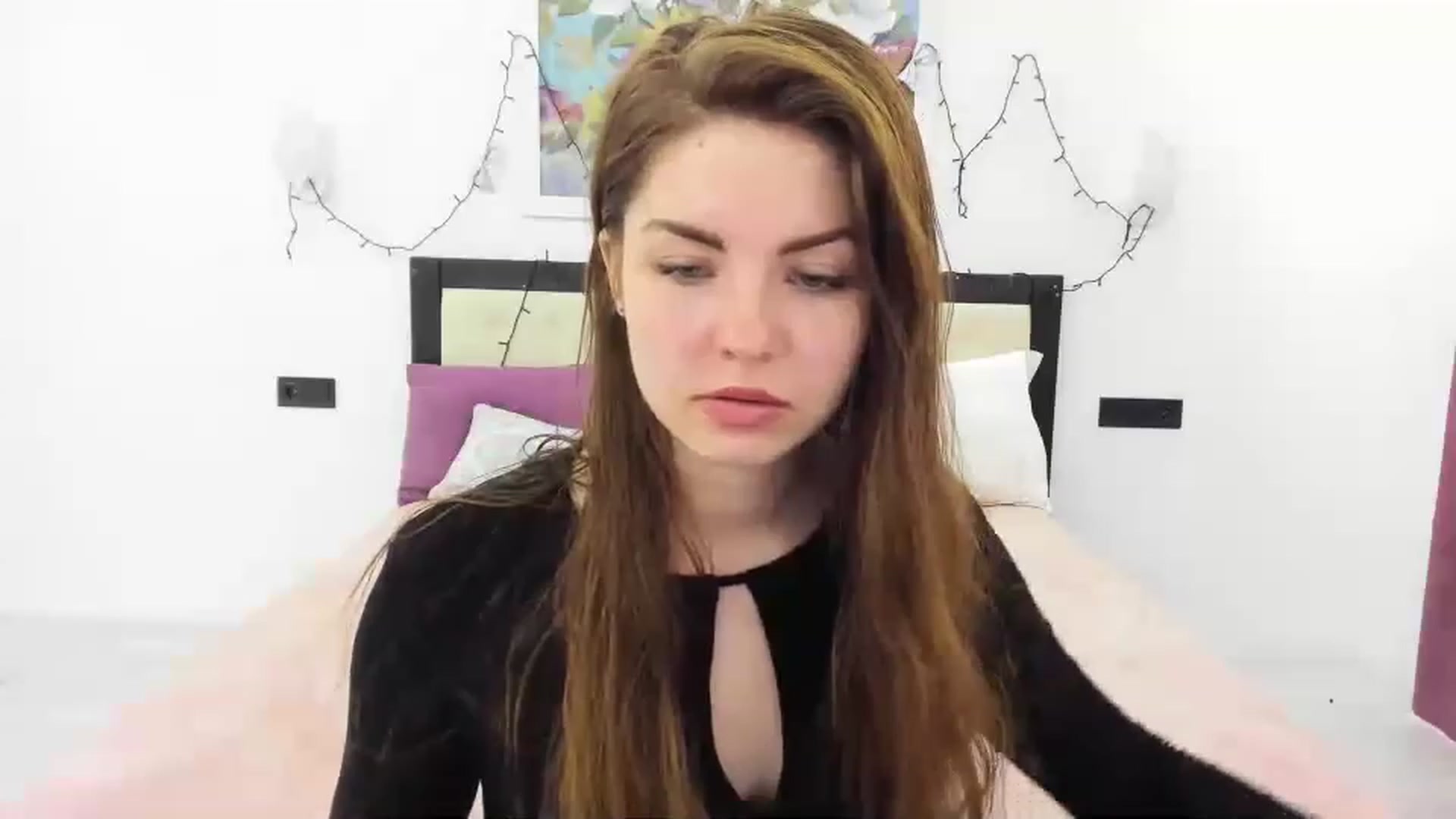 Gallery image thumbnail from Miriam_Mills's myfreecams stream on, 04/10/2023, 09:10 image 14 of 20