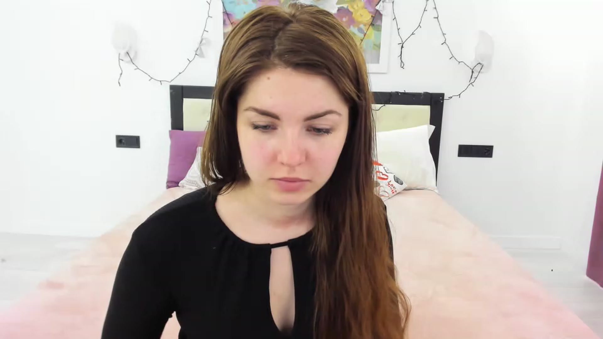 Gallery image thumbnail from Miriam_Mills's myfreecams stream on, 04/10/2023, 11:18 image 20 of 20
