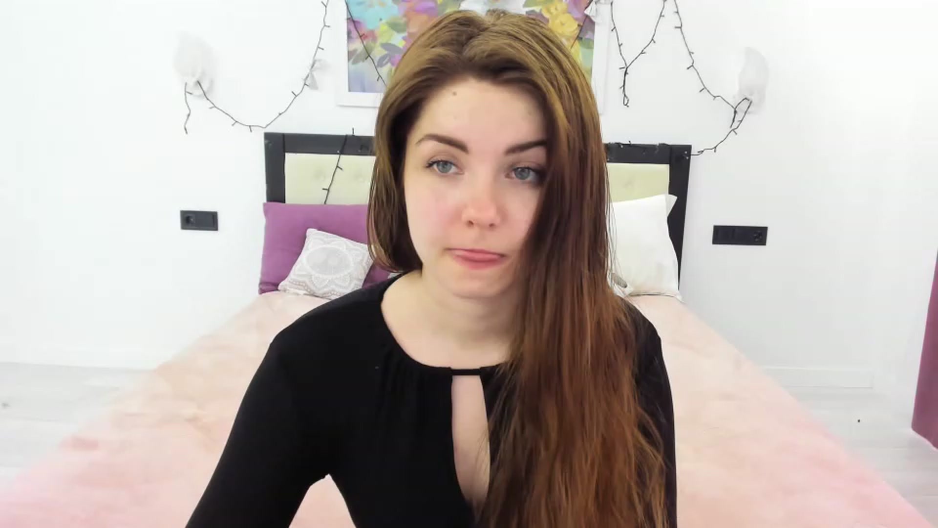 Gallery image thumbnail from Miriam_Mills's myfreecams stream on, 04/10/2023, 11:18 image 13 of 20