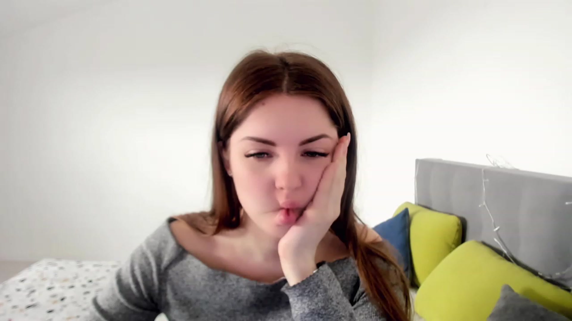 Gallery image thumbnail from Miriam_Mills's myfreecams stream on, 04/14/2023, 09:34 image 12 of 20