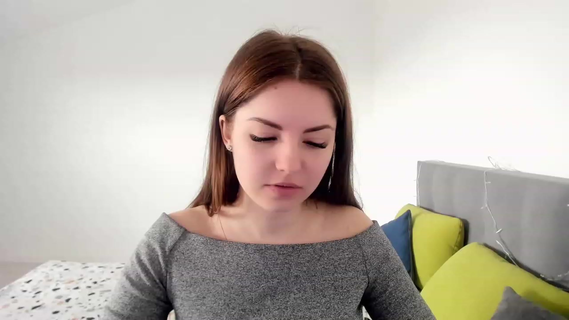 Gallery image thumbnail from Miriam_Mills's myfreecams stream on, 04/14/2023, 09:34 image 7 of 20