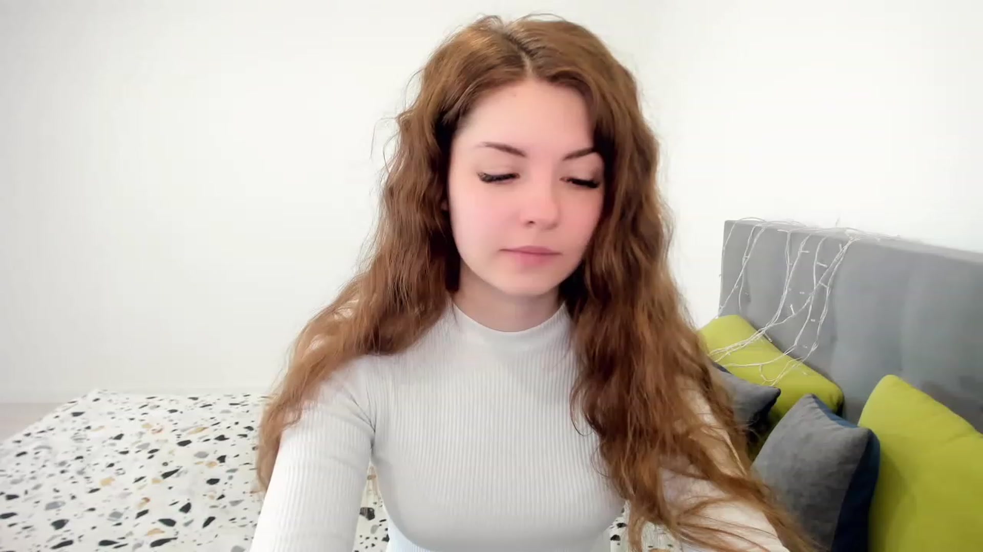 Gallery image thumbnail from Miriam_Mills's myfreecams stream on, 04/17/2023, 09:27 image 5 of 20