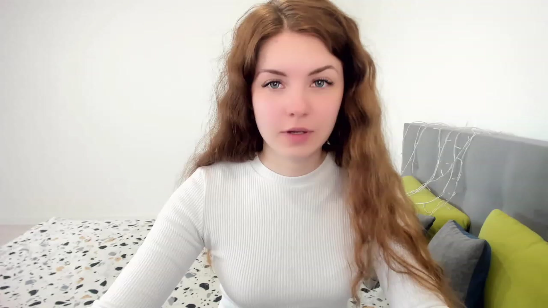 Gallery image thumbnail from Miriam_Mills's myfreecams stream on, 04/17/2023, 09:27 image 4 of 20