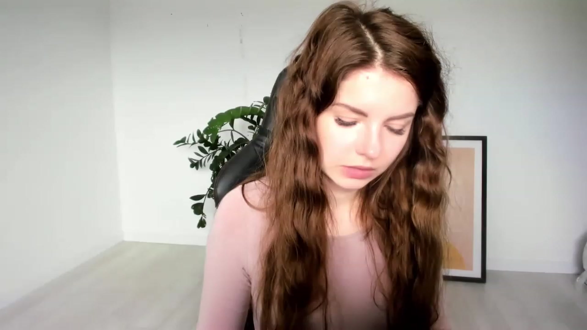 Gallery image thumbnail from Miriam_Mills's myfreecams stream on, 04/18/2023, 08:14 image 11 of 20