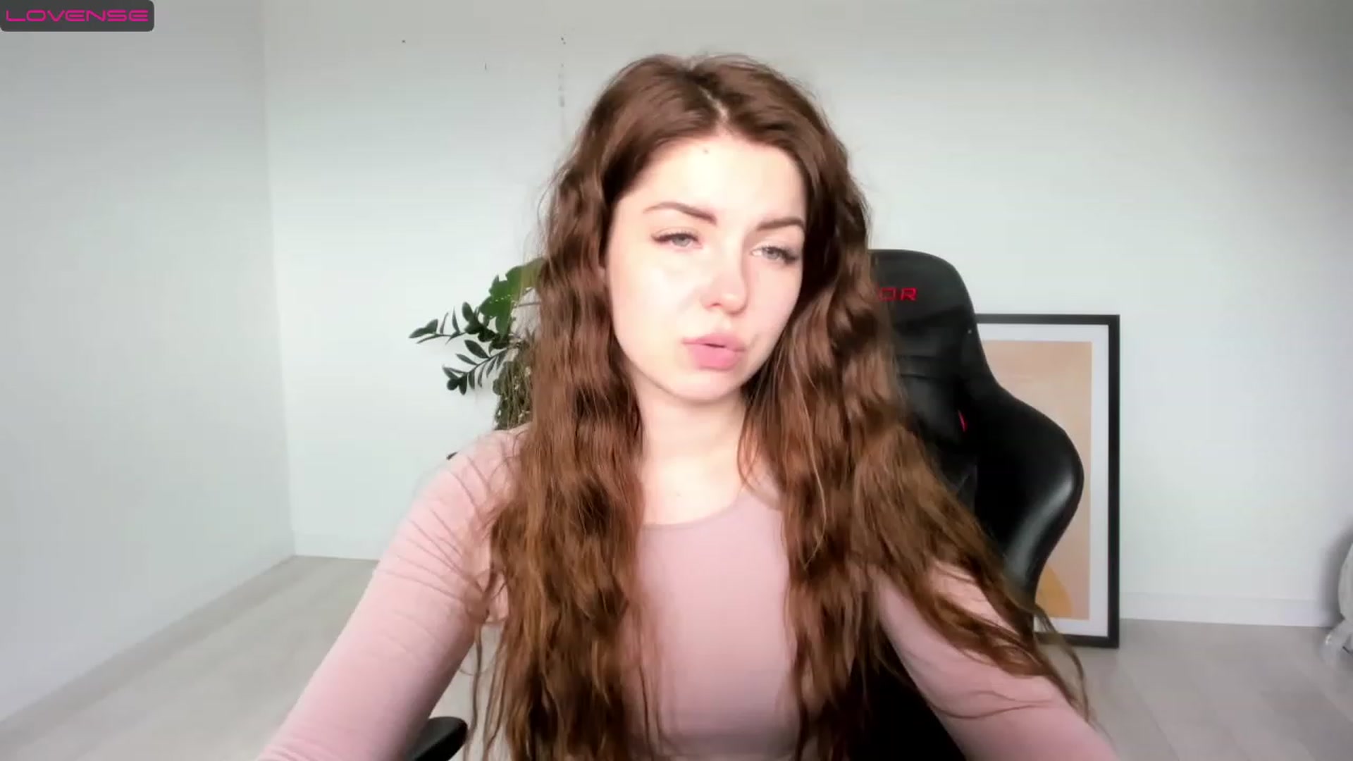 Gallery image thumbnail from Miriam_Mills's myfreecams stream on, 04/18/2023, 11:41 image 7 of 20