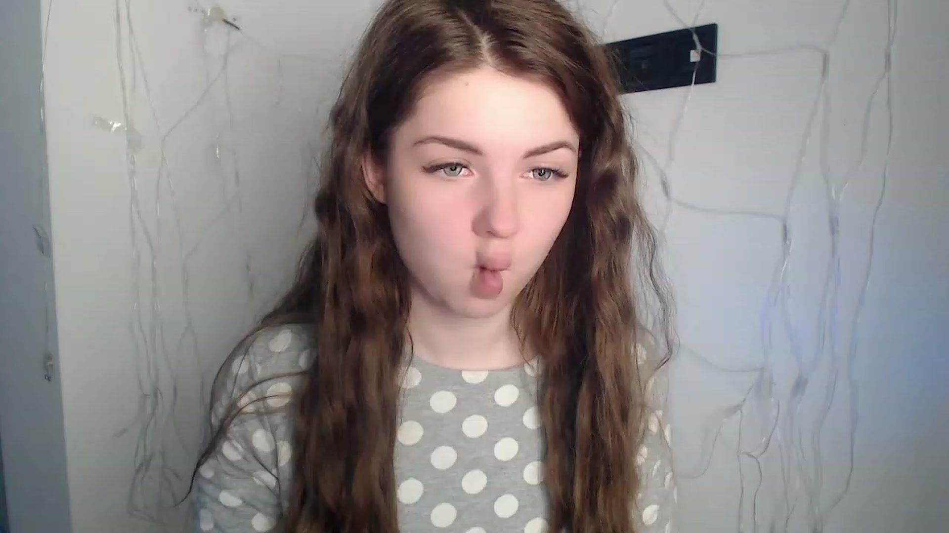 Gallery image thumbnail from Miriam_Mills's myfreecams stream on, 04/19/2023, 08:56 image 7 of 20
