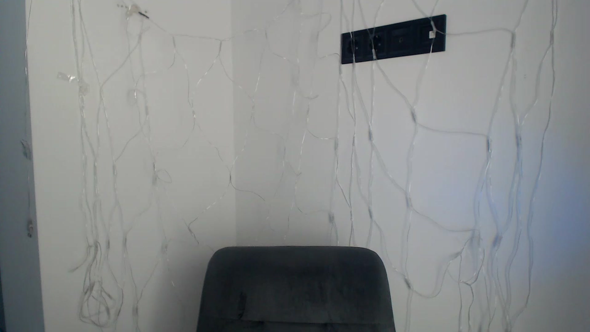 Gallery image thumbnail from Miriam_Mills's myfreecams stream on, 04/19/2023, 08:56 image 17 of 20