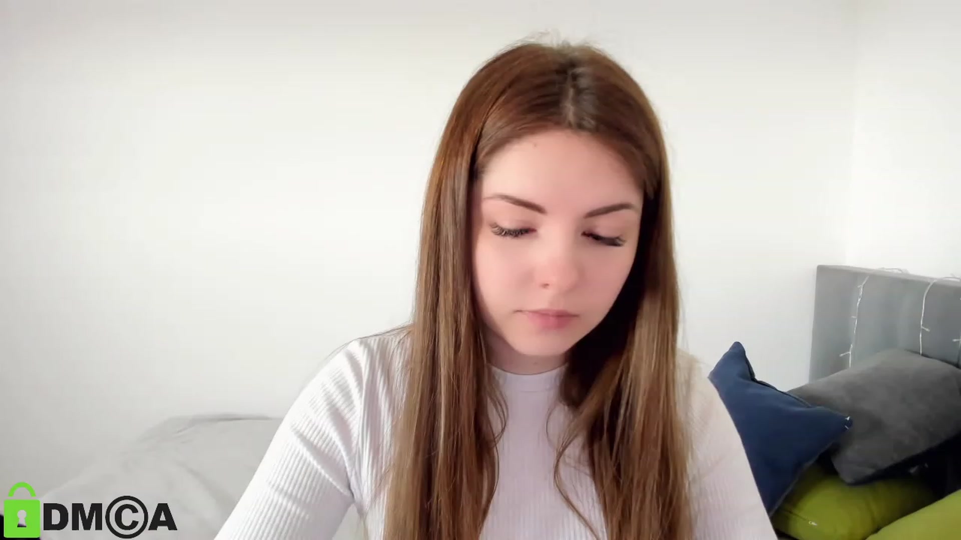 Gallery image thumbnail from Miriam_Mills's myfreecams stream on, 05/01/2023, 08:22 image 15 of 20