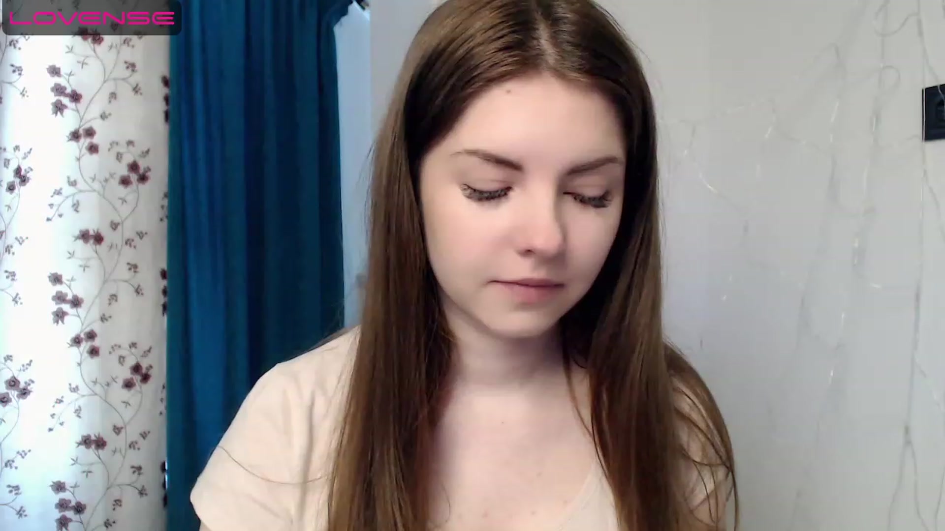 Gallery image thumbnail from Miriam_Mills's myfreecams stream on, 05/03/2023, 07:47 image 11 of 20