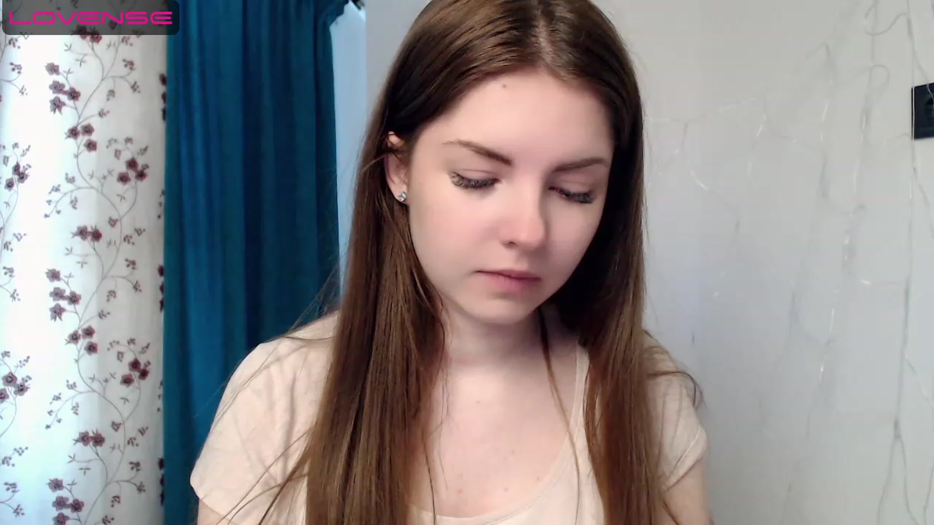 Gallery image thumbnail from Miriam_Mills's myfreecams stream on, 05/03/2023, 07:47 image 4 of 20
