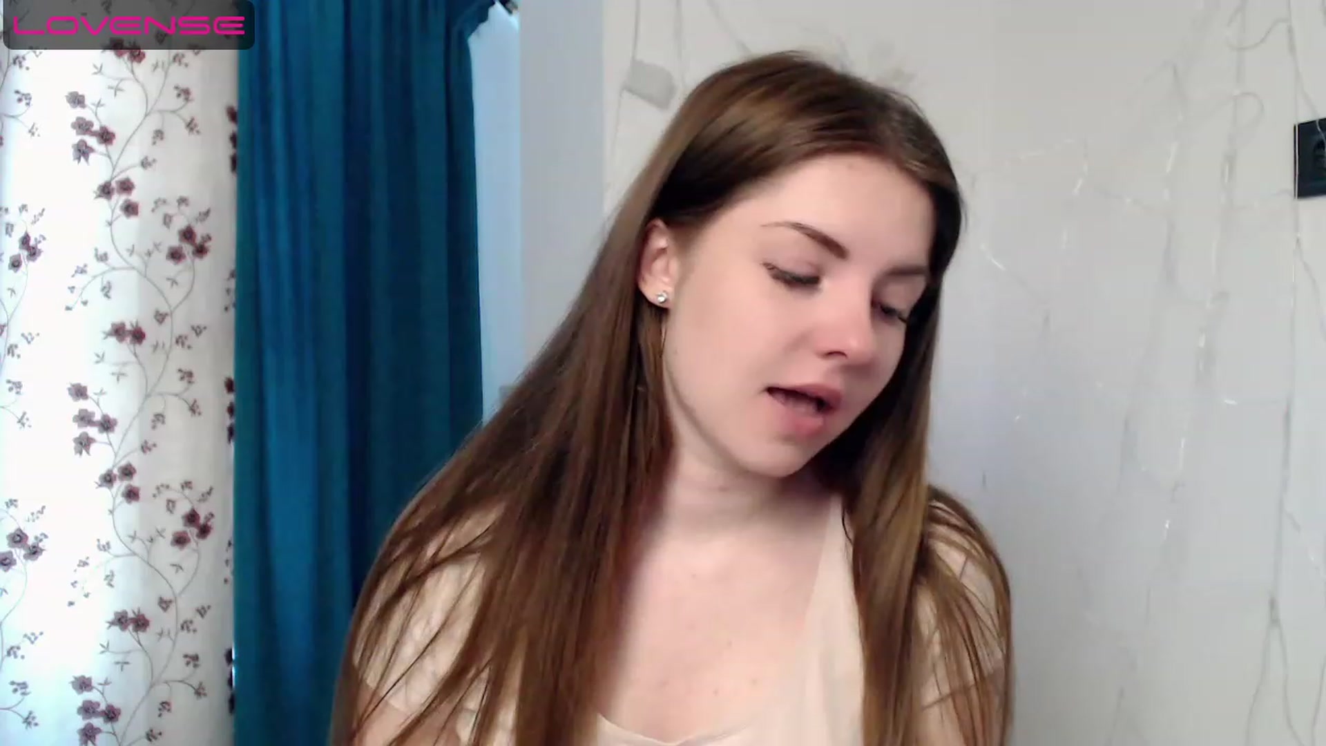 Gallery image thumbnail from Miriam_Mills's myfreecams stream on, 05/03/2023, 07:47 image 14 of 20