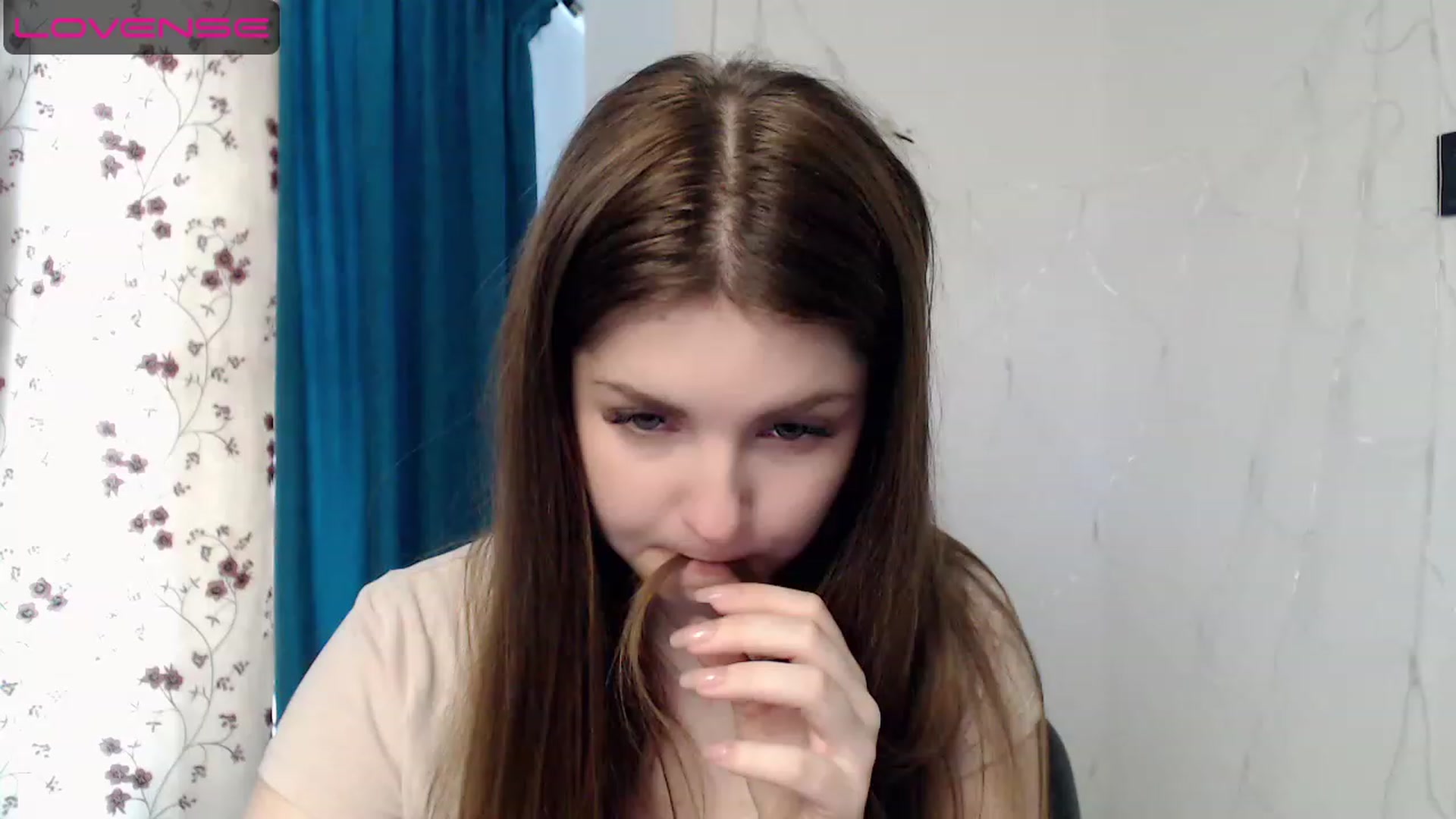 Gallery image thumbnail from Miriam_Mills's myfreecams stream on, 05/03/2023, 09:21 image 3 of 20