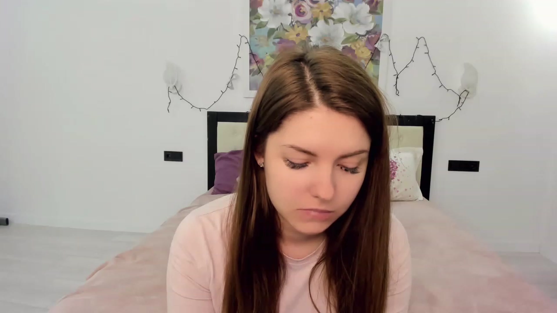 Gallery image thumbnail from Miriam_Mills's myfreecams stream on, 05/04/2023, 09:37 image 8 of 20