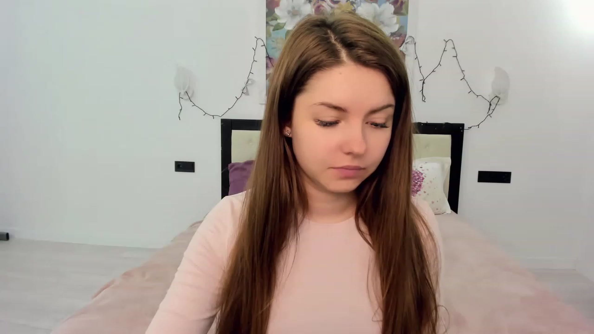 Gallery image thumbnail from Miriam_Mills's myfreecams stream on, 05/04/2023, 09:37 image 15 of 20