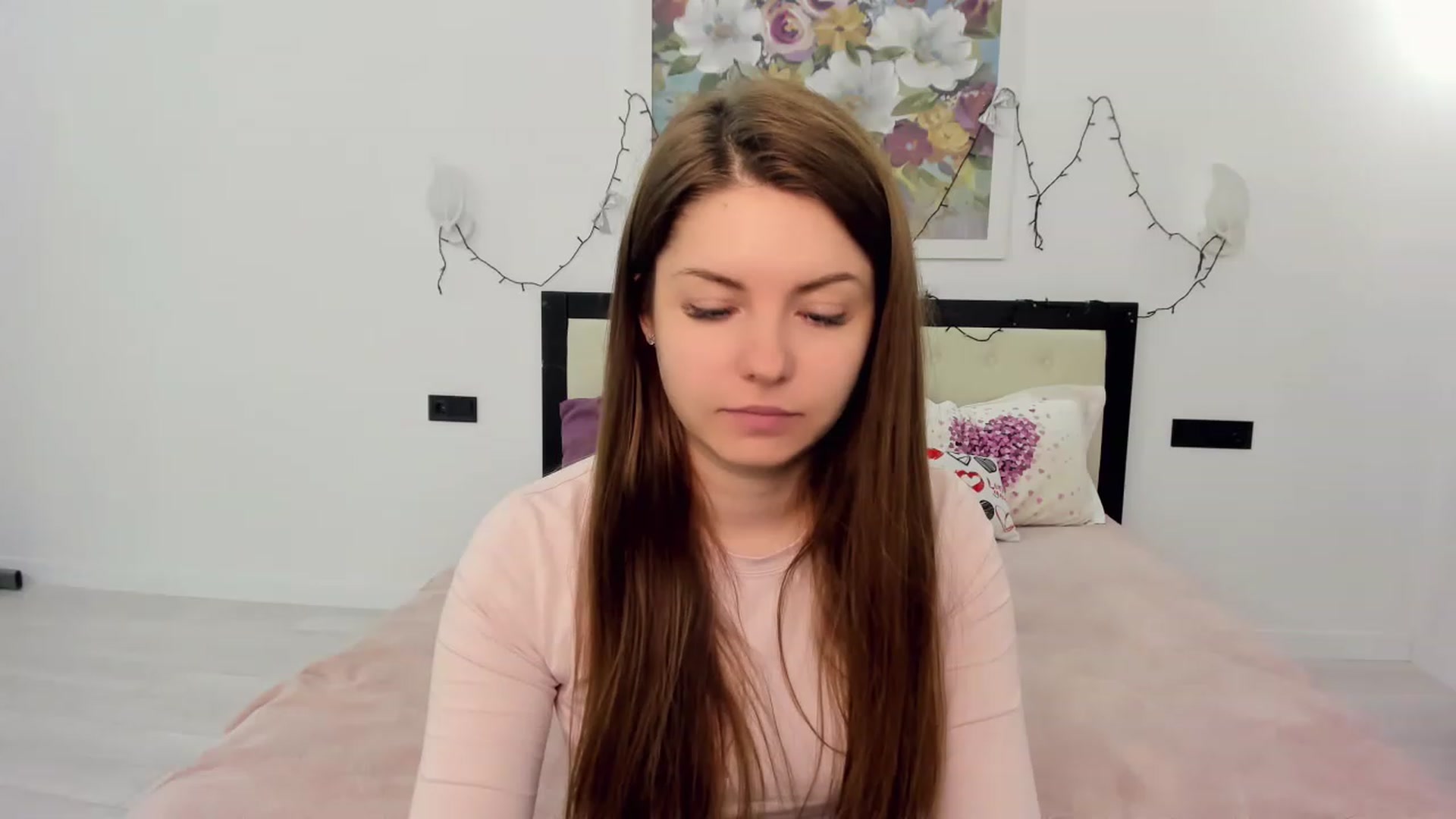 Gallery image thumbnail from Miriam_Mills's myfreecams stream on, 05/04/2023, 09:37 image 9 of 20