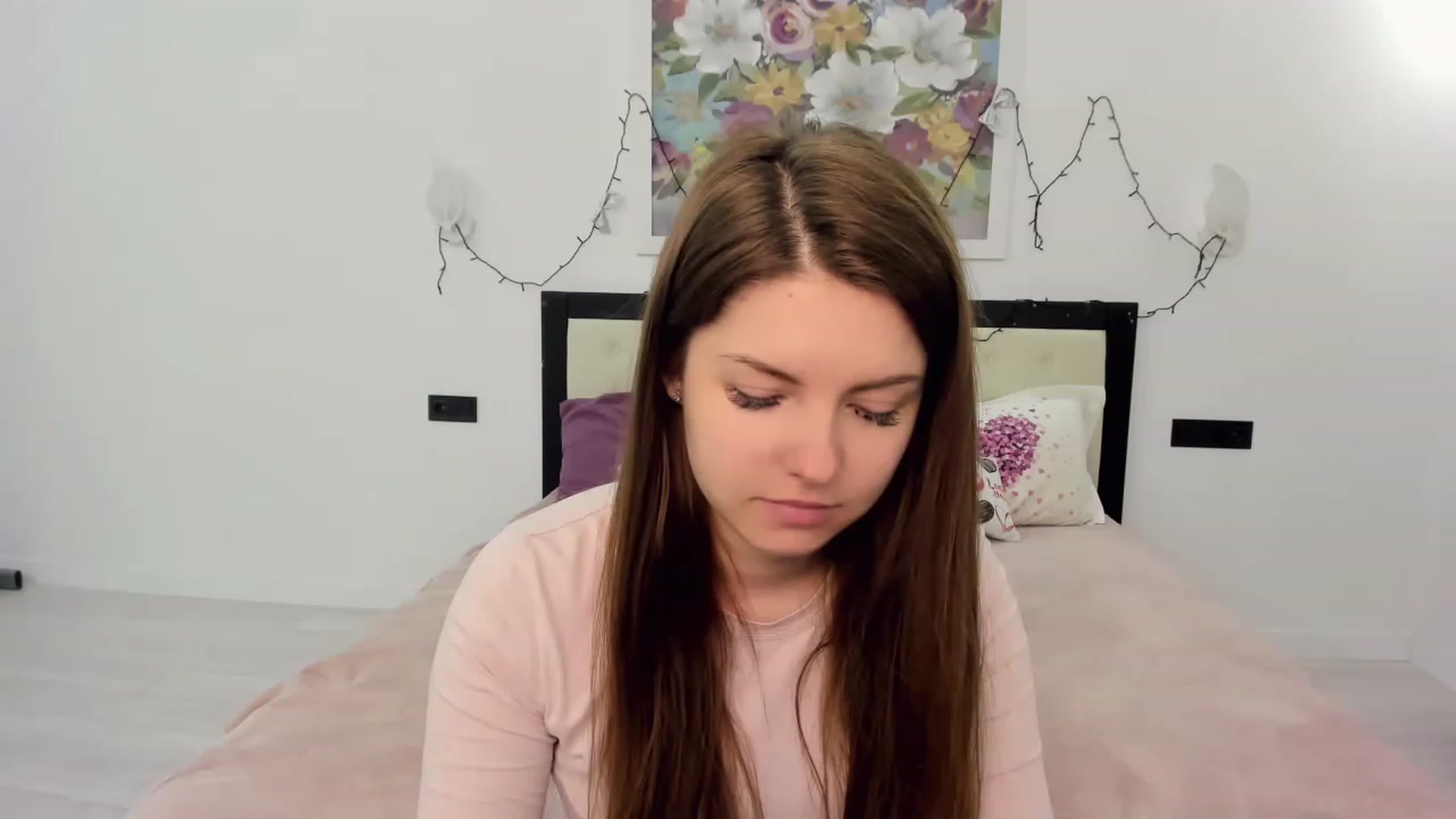 Gallery image thumbnail from Miriam_Mills's myfreecams stream on, 05/04/2023, 09:37 image 10 of 20