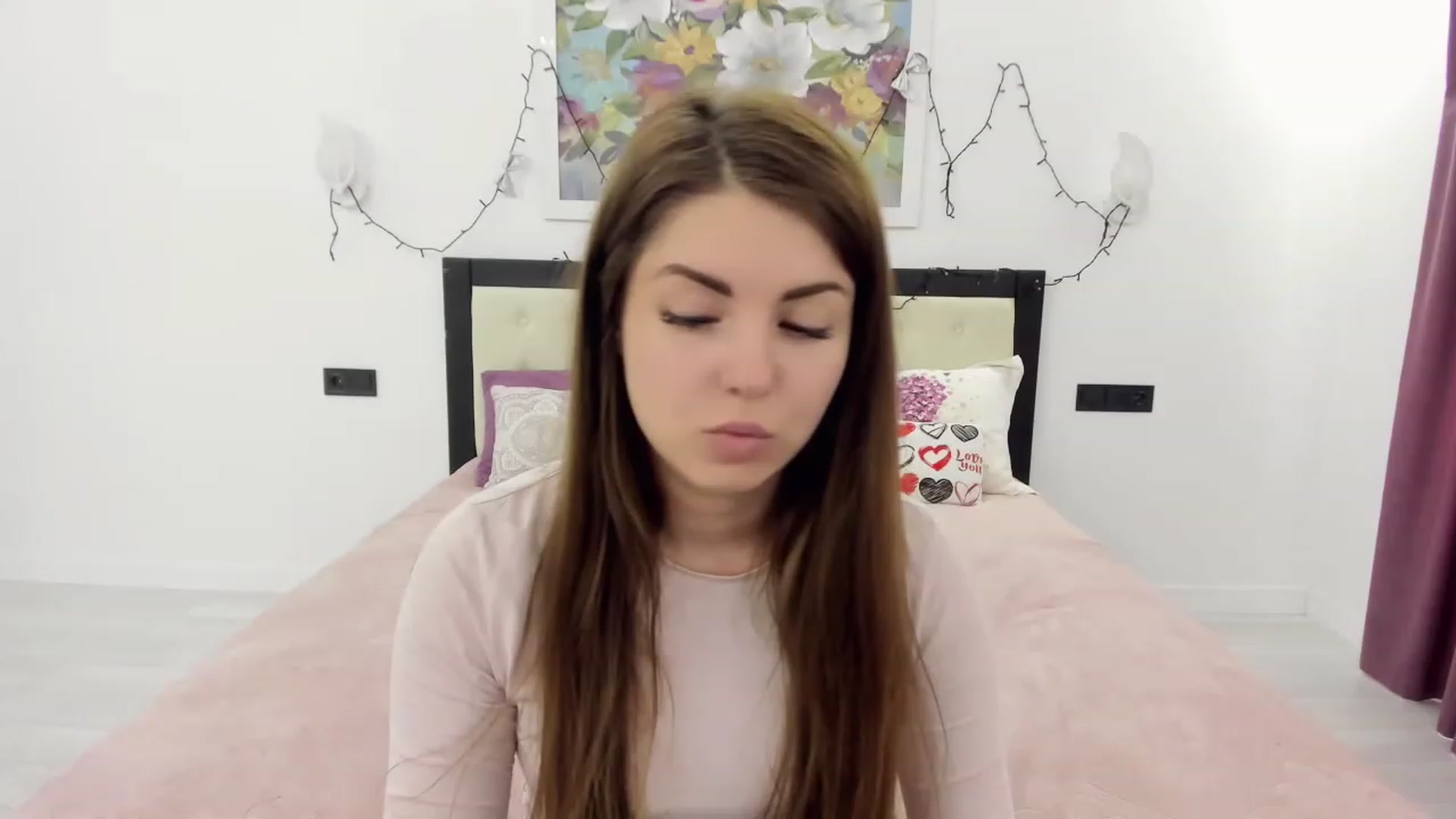 Gallery image thumbnail from Miriam_Mills's myfreecams stream on, 05/05/2023, 08:38 image 15 of 20