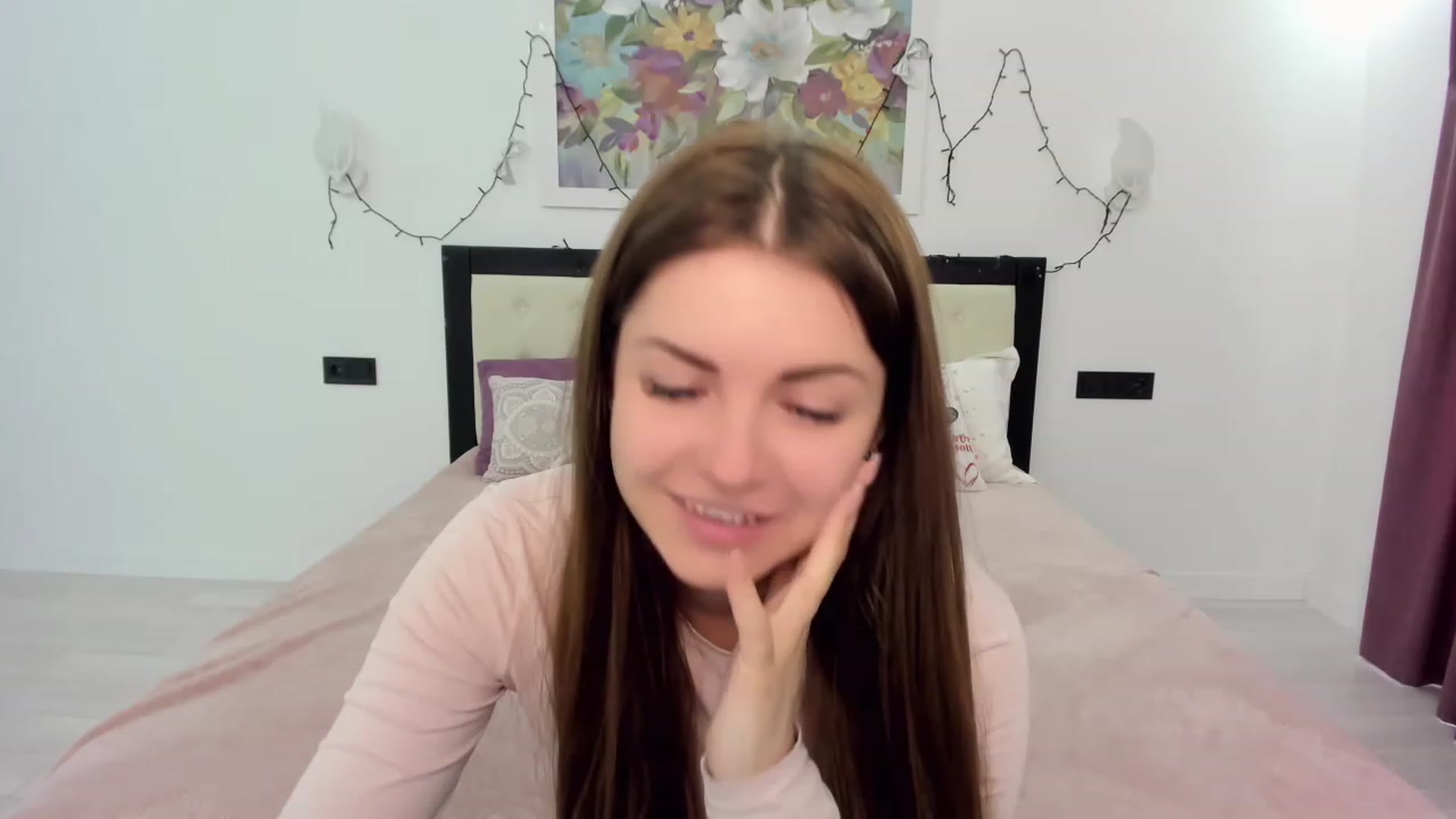 Gallery image thumbnail from Miriam_Mills's myfreecams stream on, 05/05/2023, 12:06 image 9 of 20