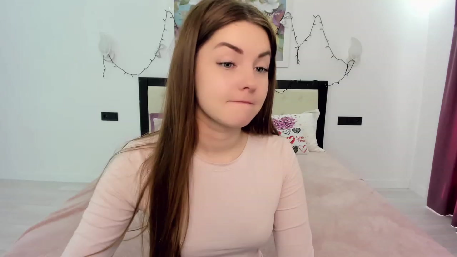 Gallery image thumbnail from Miriam_Mills's myfreecams stream on, 05/05/2023, 12:06 image 13 of 20