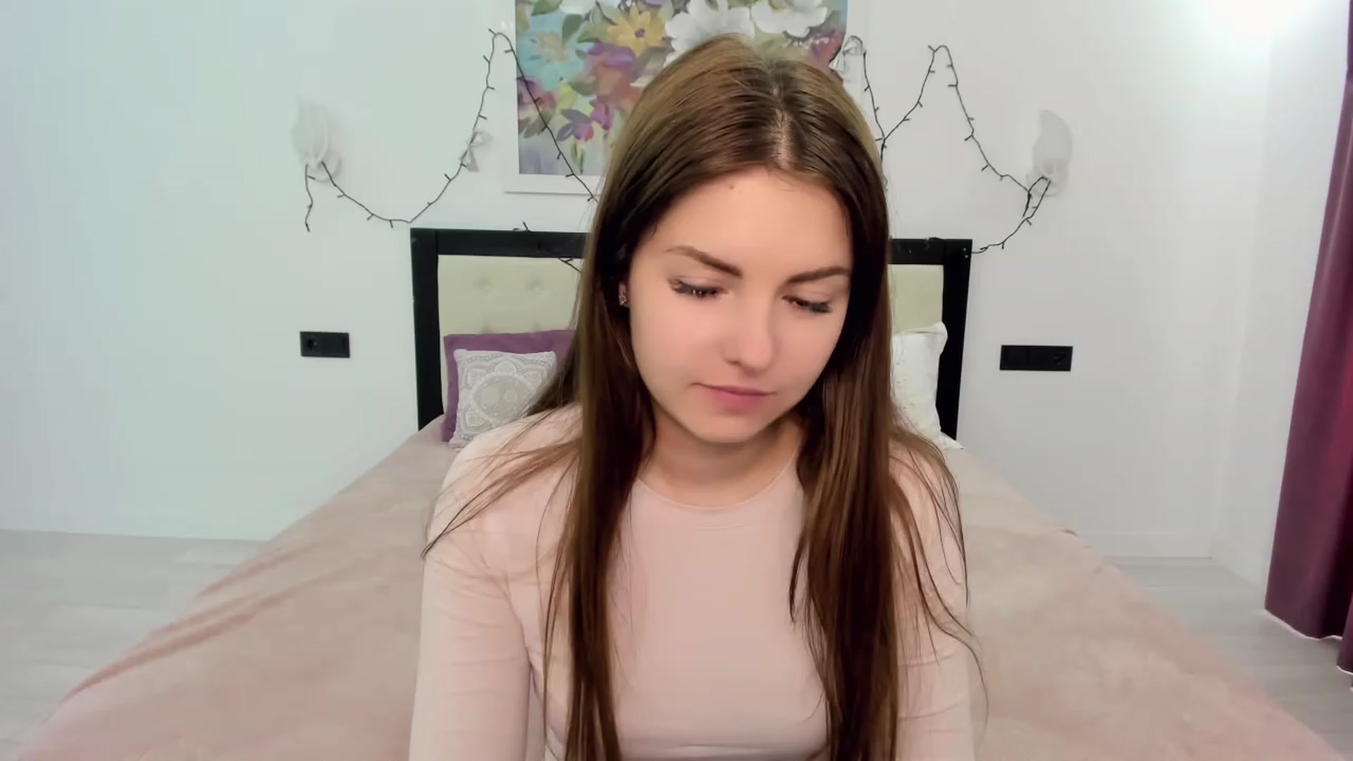 Gallery image thumbnail from Miriam_Mills's myfreecams stream on, 05/05/2023, 12:06 image 19 of 20