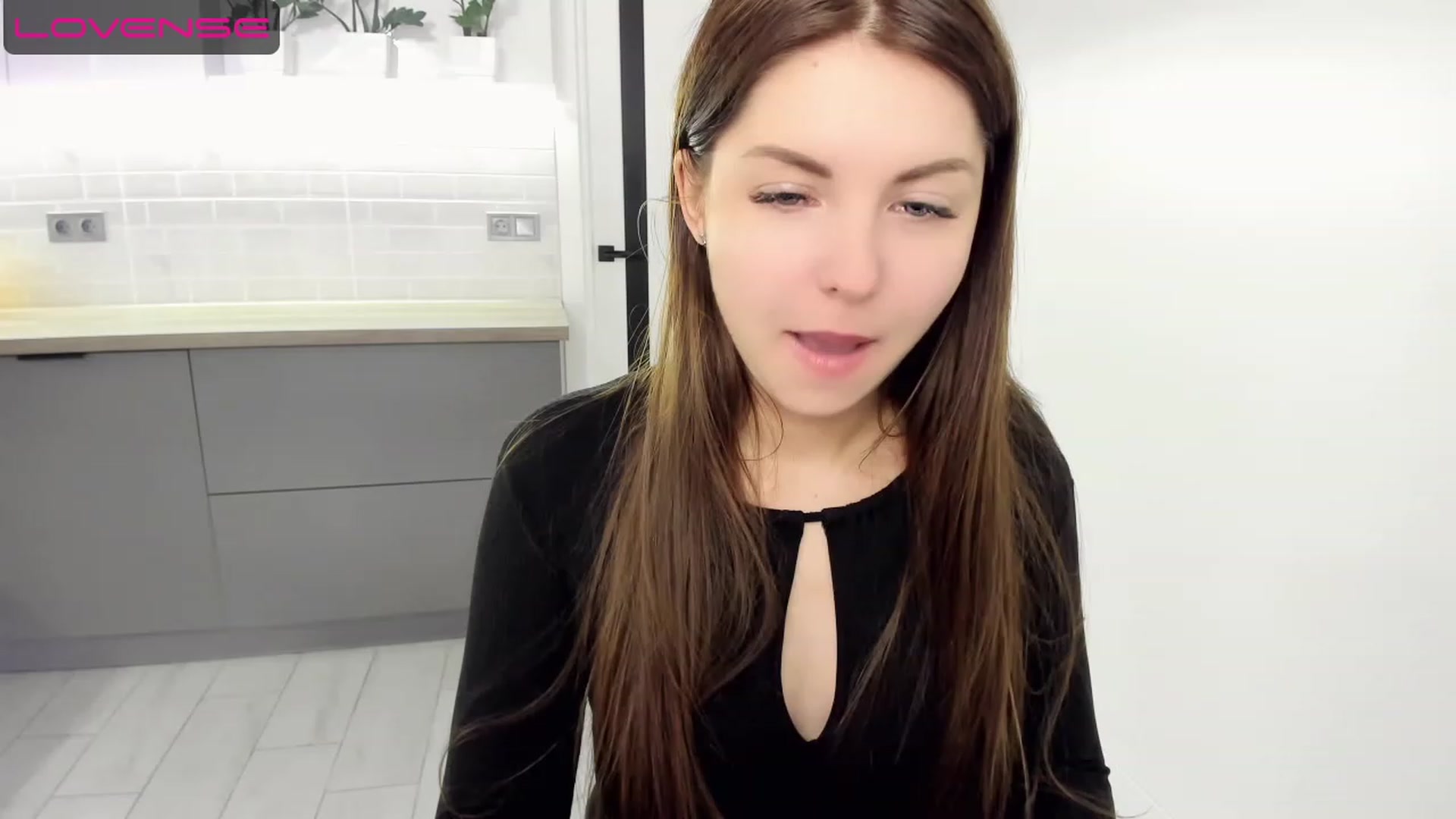 Gallery image thumbnail from Miriam_Mills's myfreecams stream on, 05/10/2023, 09:11 image 17 of 20