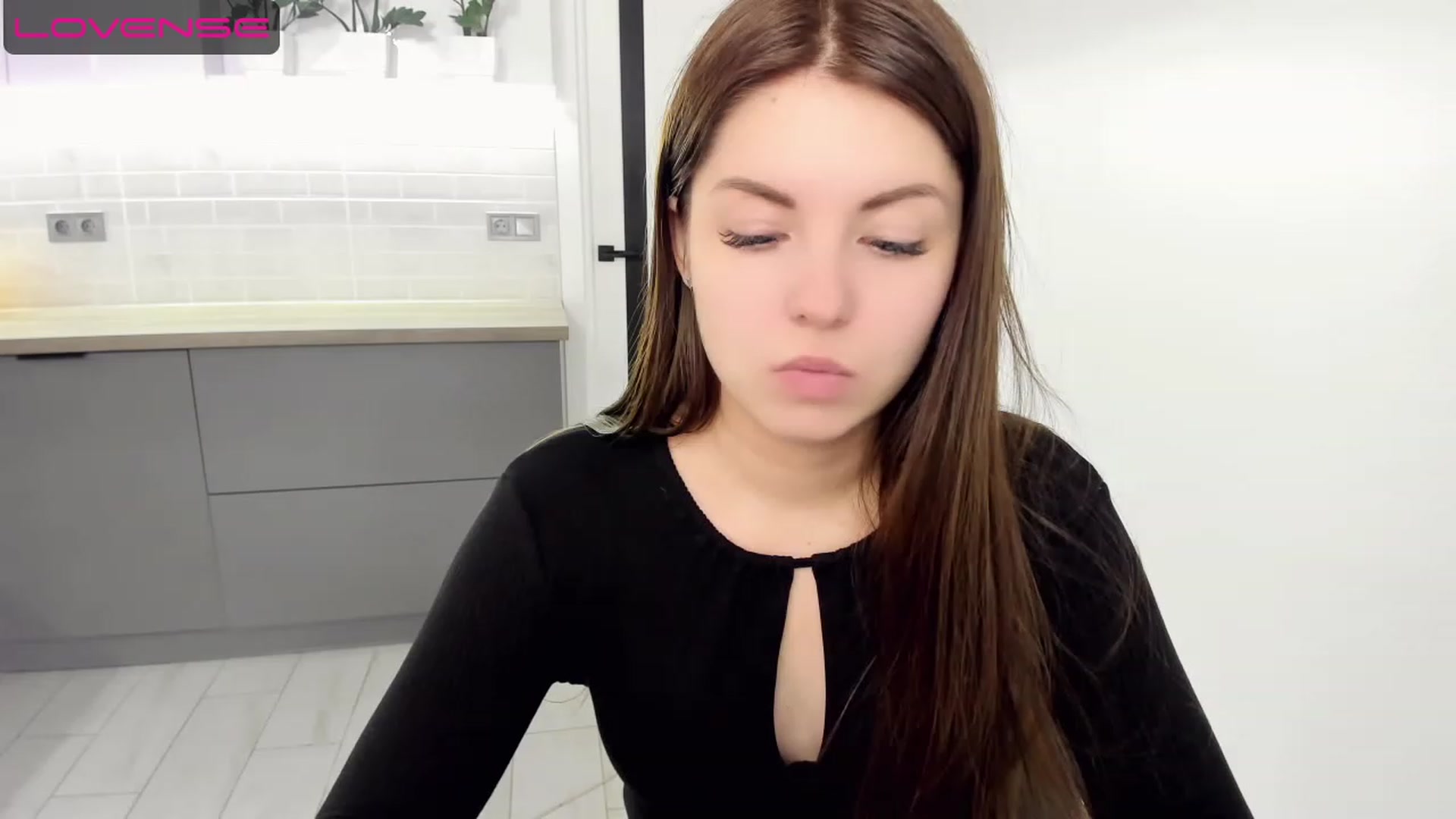 Gallery image thumbnail from Miriam_Mills's myfreecams stream on, 05/10/2023, 09:11 image 3 of 20