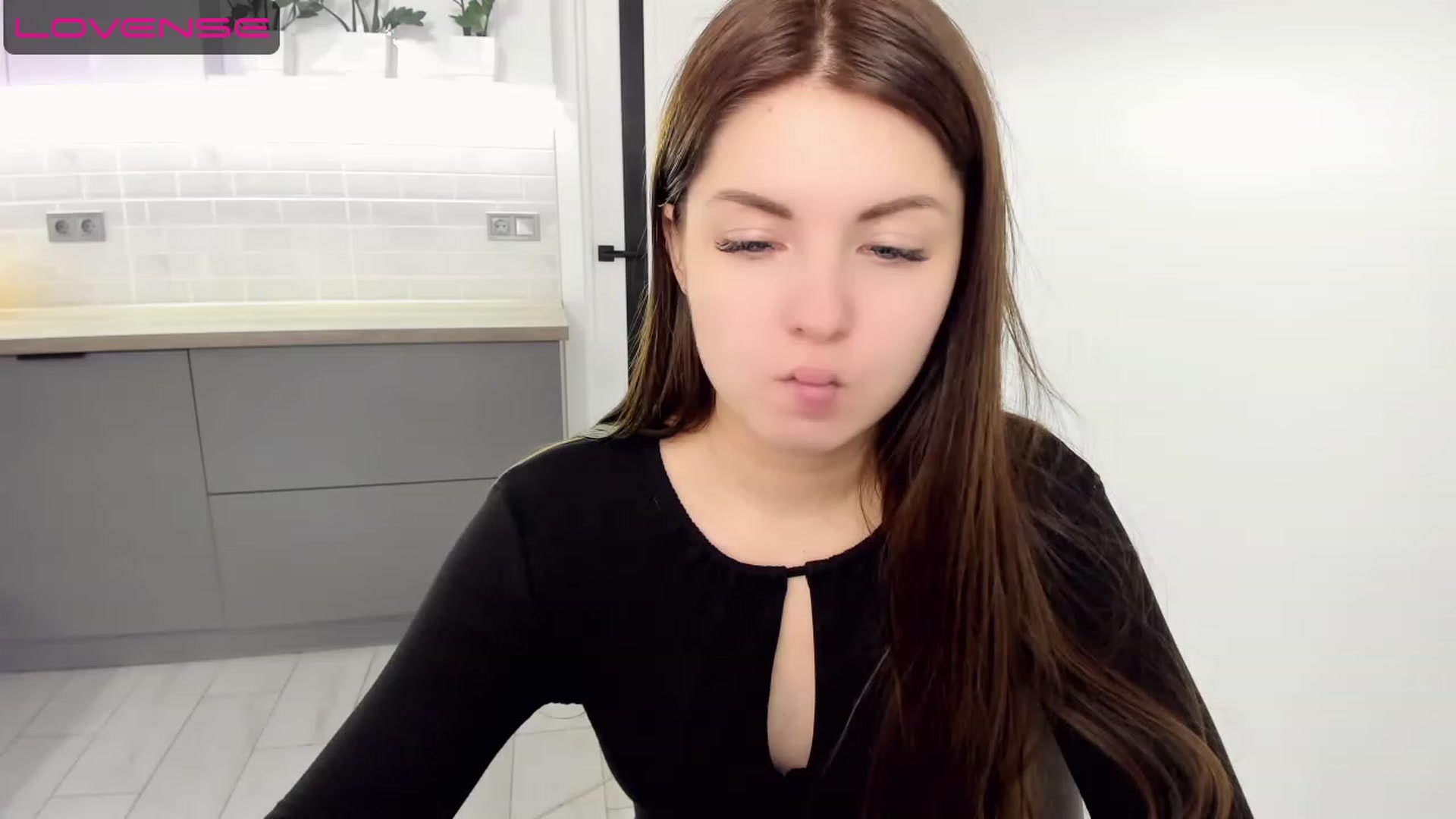 Gallery image thumbnail from Miriam_Mills's myfreecams stream on, 05/10/2023, 09:11 image 2 of 20