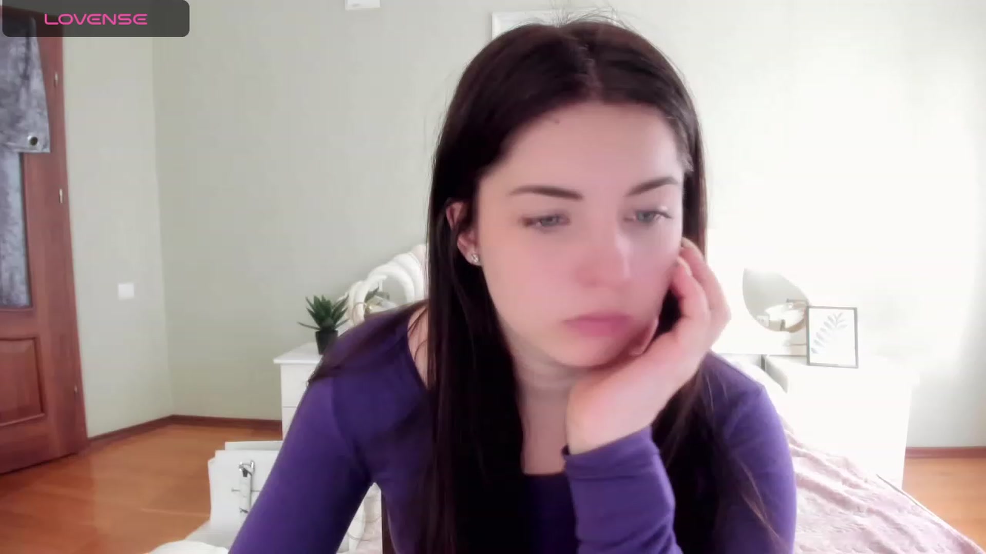 Gallery image thumbnail from Miriam_Mills's myfreecams stream on, 10/17/2023, 10:21 image 11 of 20