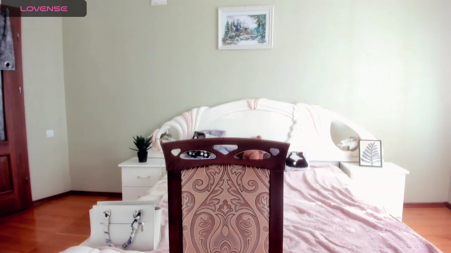 Gallery image thumbnail from Miriam_Mills's myfreecams stream on, 10/17/2023, 10:21 image 15 of 20