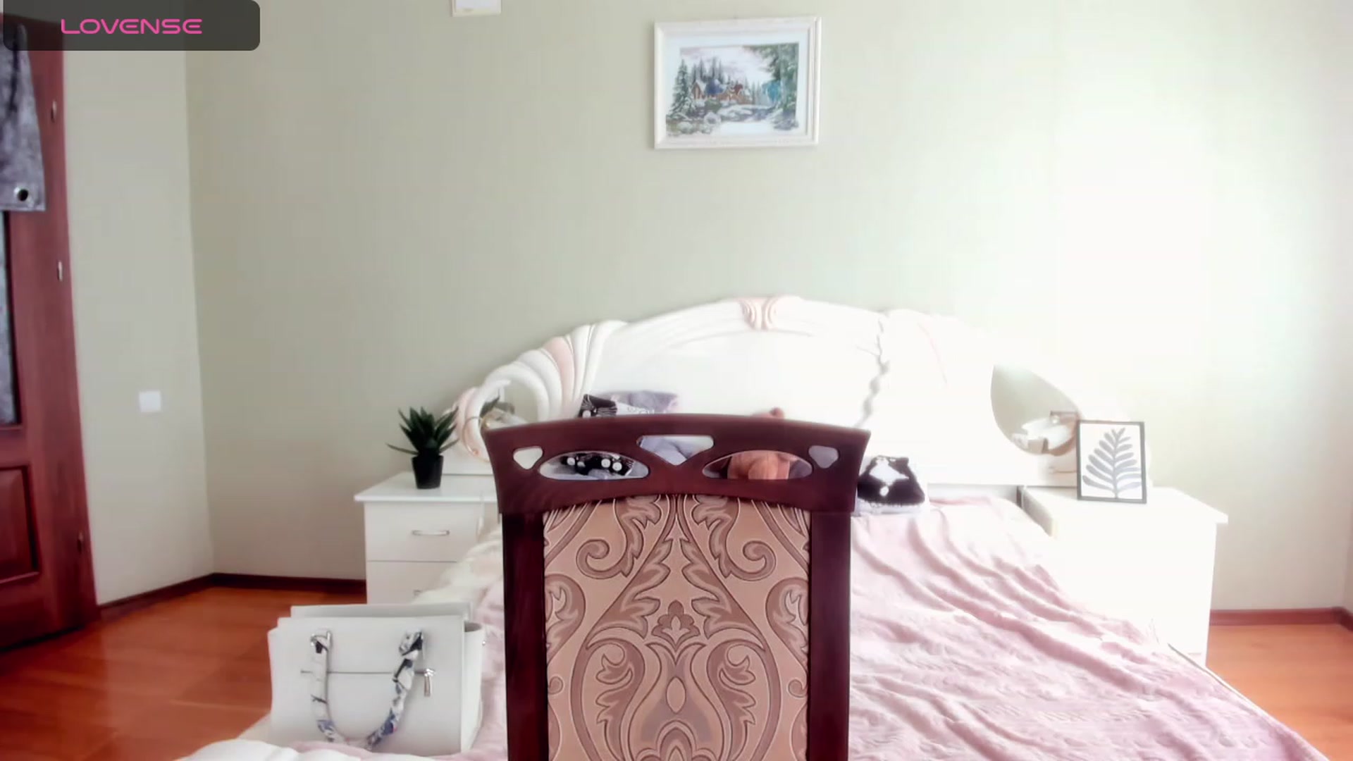 Gallery image thumbnail from Miriam_Mills's myfreecams stream on, 10/17/2023, 10:21 image 14 of 20