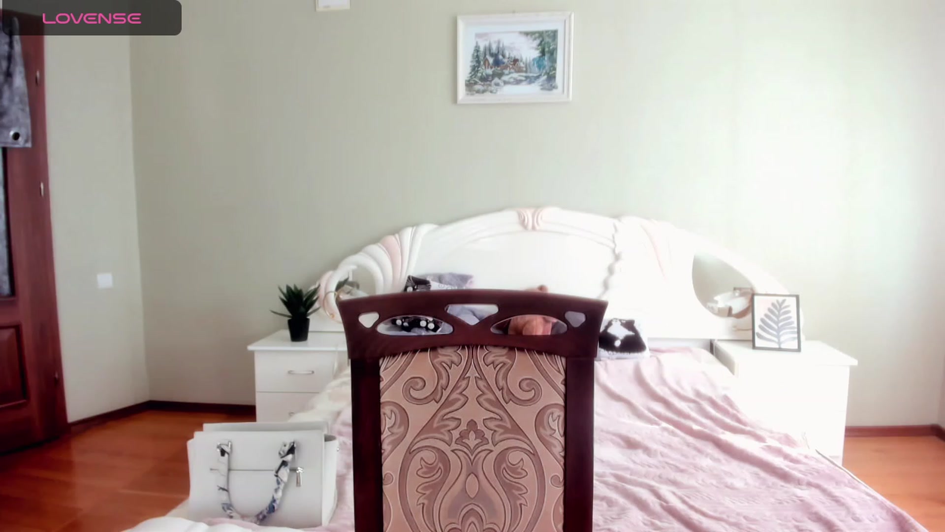 Gallery image thumbnail from Miriam_Mills's myfreecams stream on, 10/17/2023, 10:21 image 16 of 20