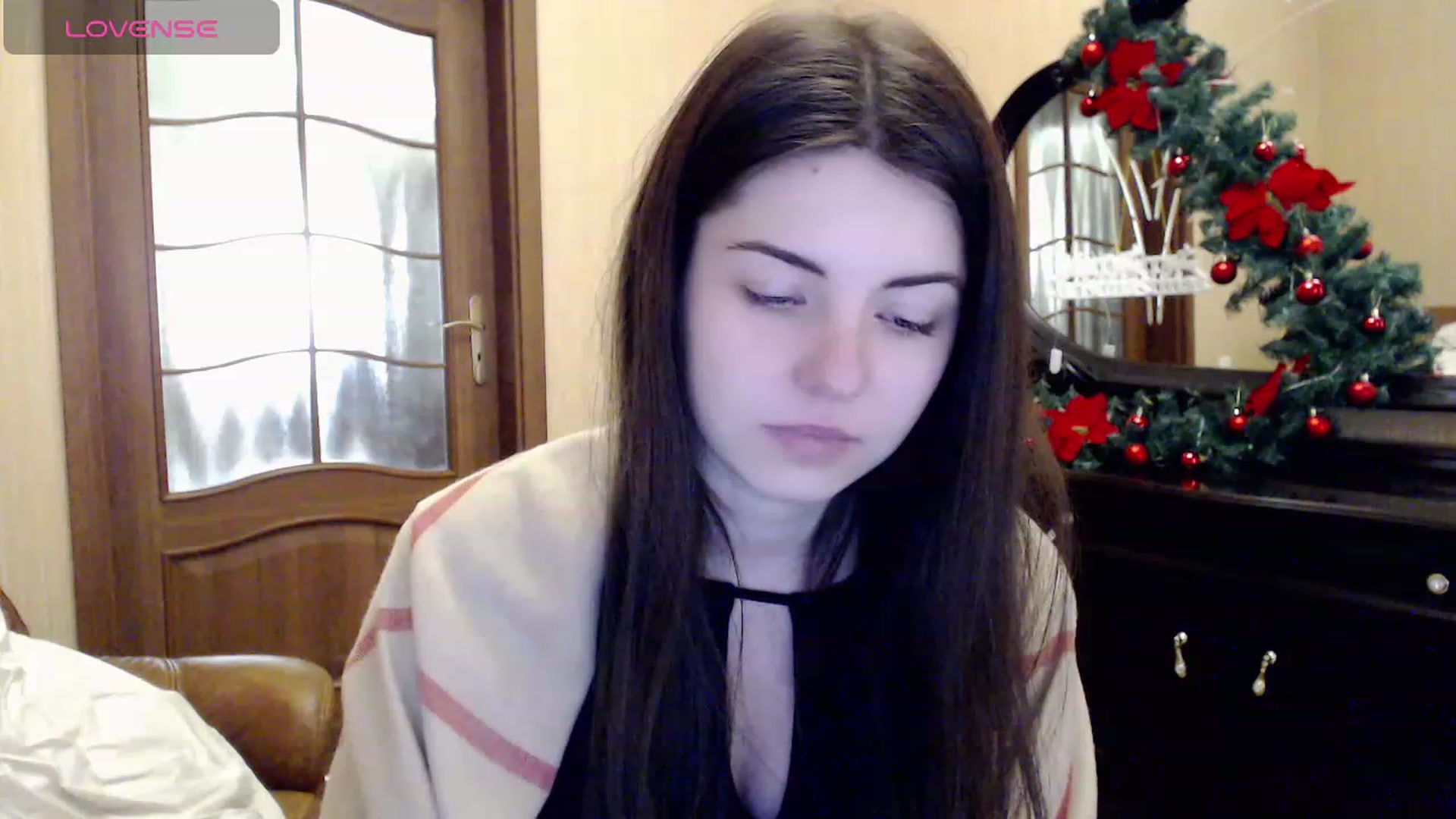 Gallery image thumbnail from Miriam_Mills's myfreecams stream on, 12/26/2023, 10:28 image 8 of 20