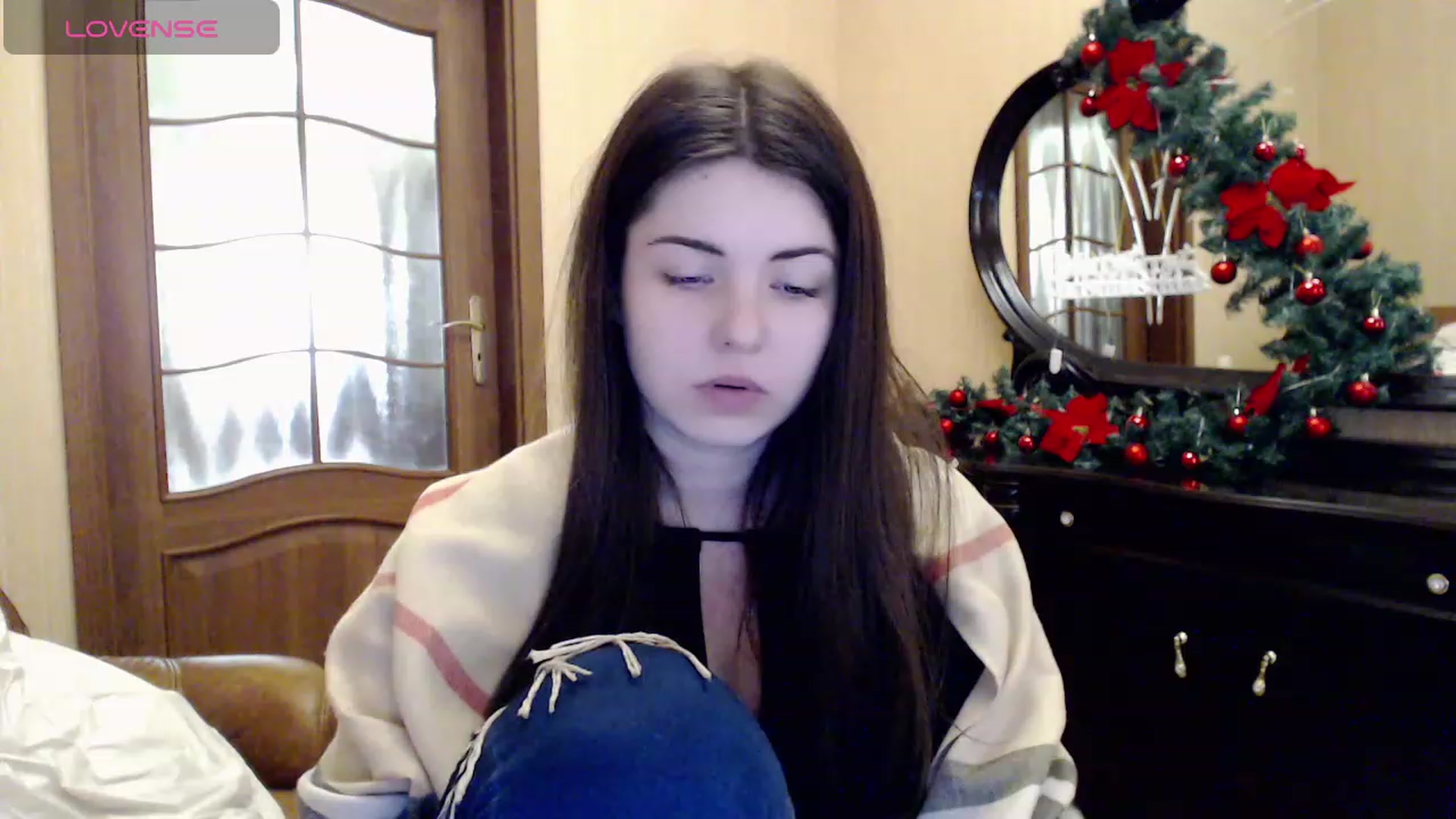 Gallery image thumbnail from Miriam_Mills's myfreecams stream on, 12/26/2023, 10:28 image 6 of 20