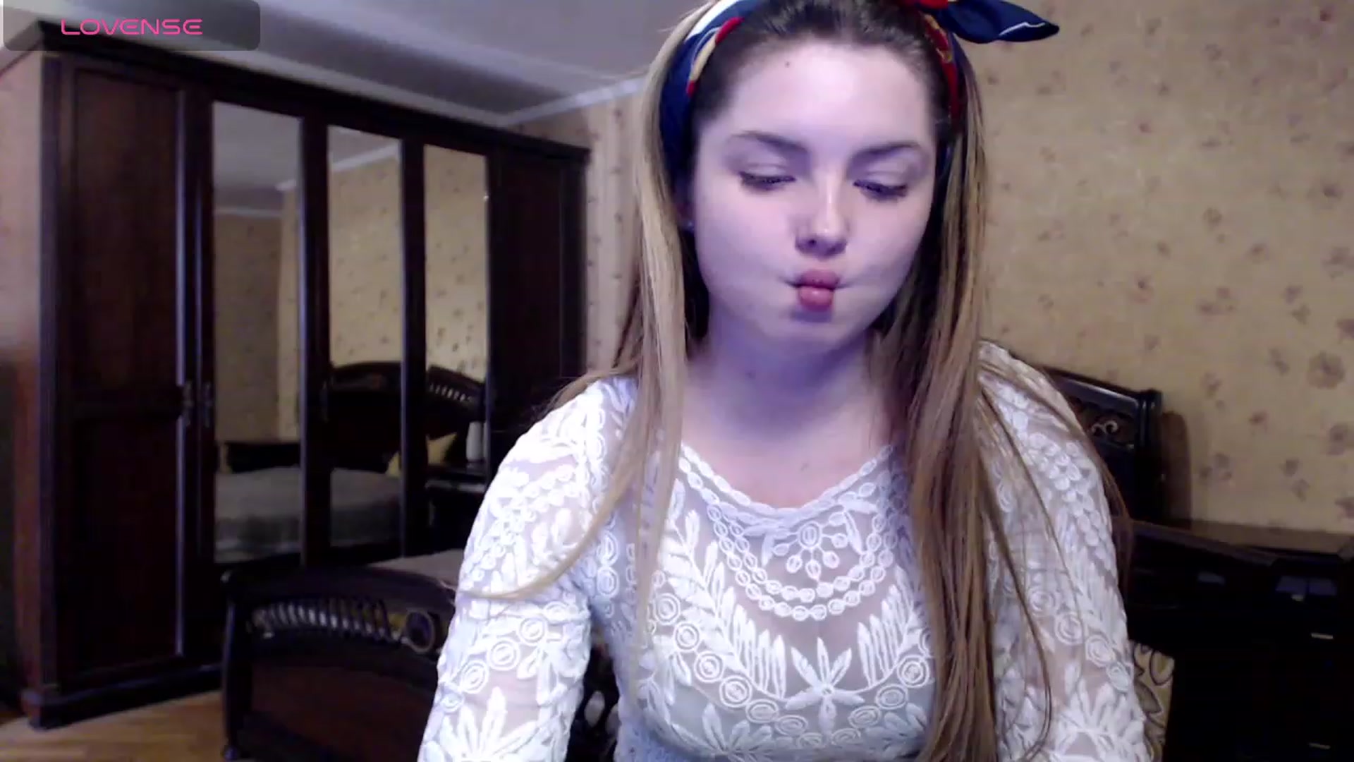 Gallery image thumbnail from Miriam_Mills's myfreecams stream on, 03/08/2024, 10:35 image 11 of 20