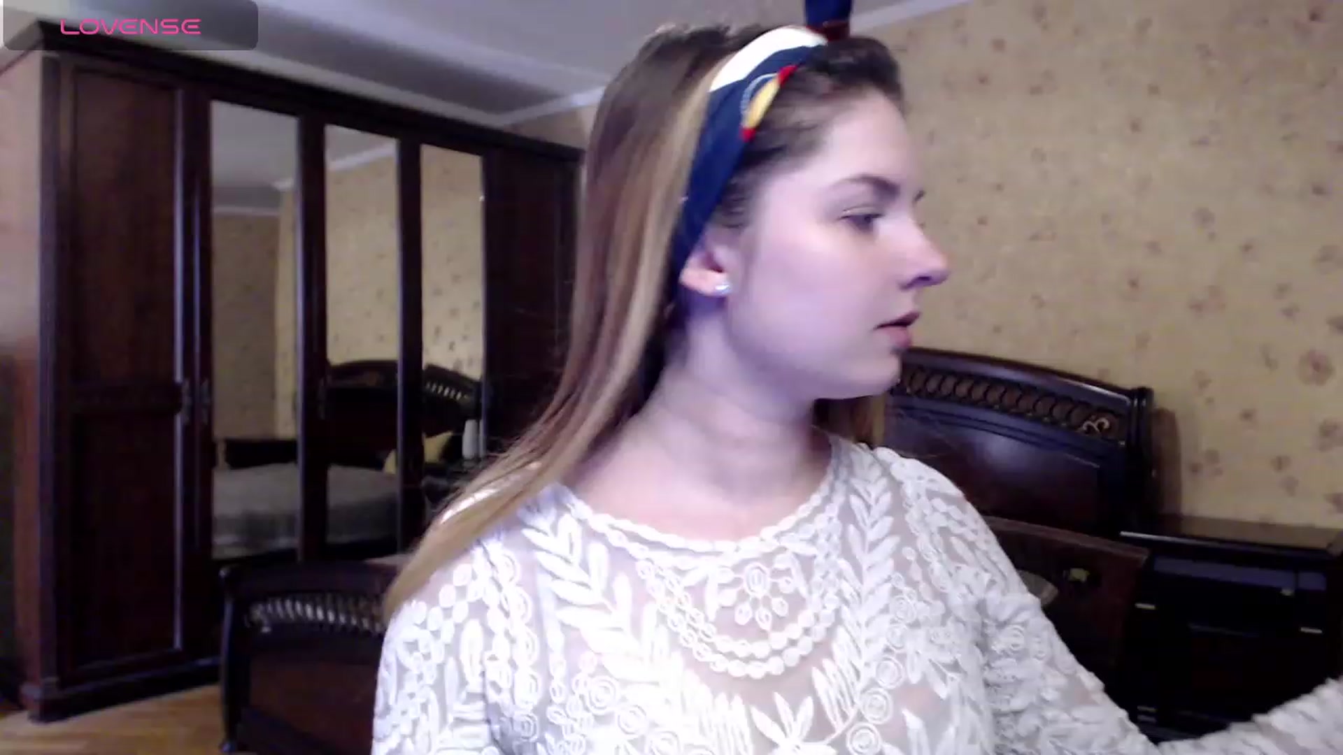 Gallery image thumbnail from Miriam_Mills's myfreecams stream on, 03/08/2024, 10:35 image 16 of 20